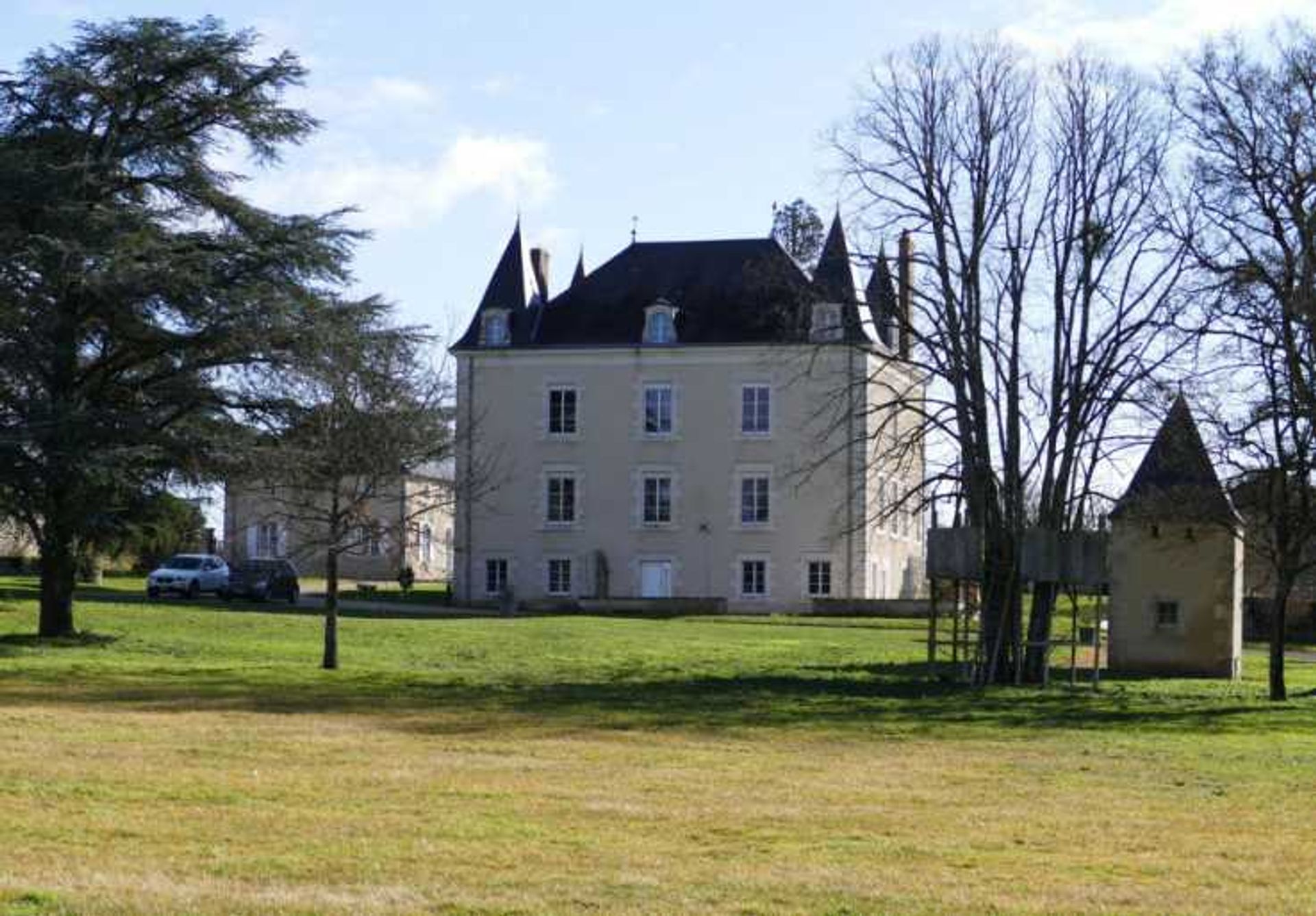 Hus i Montmorillon, Nouvelle-Aquitaine 11857144