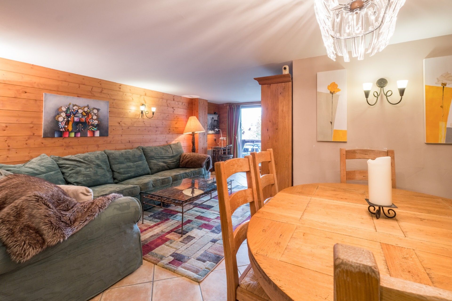 Condominium in Les Allues, Auvergne-Rhône-Alpes 11858550