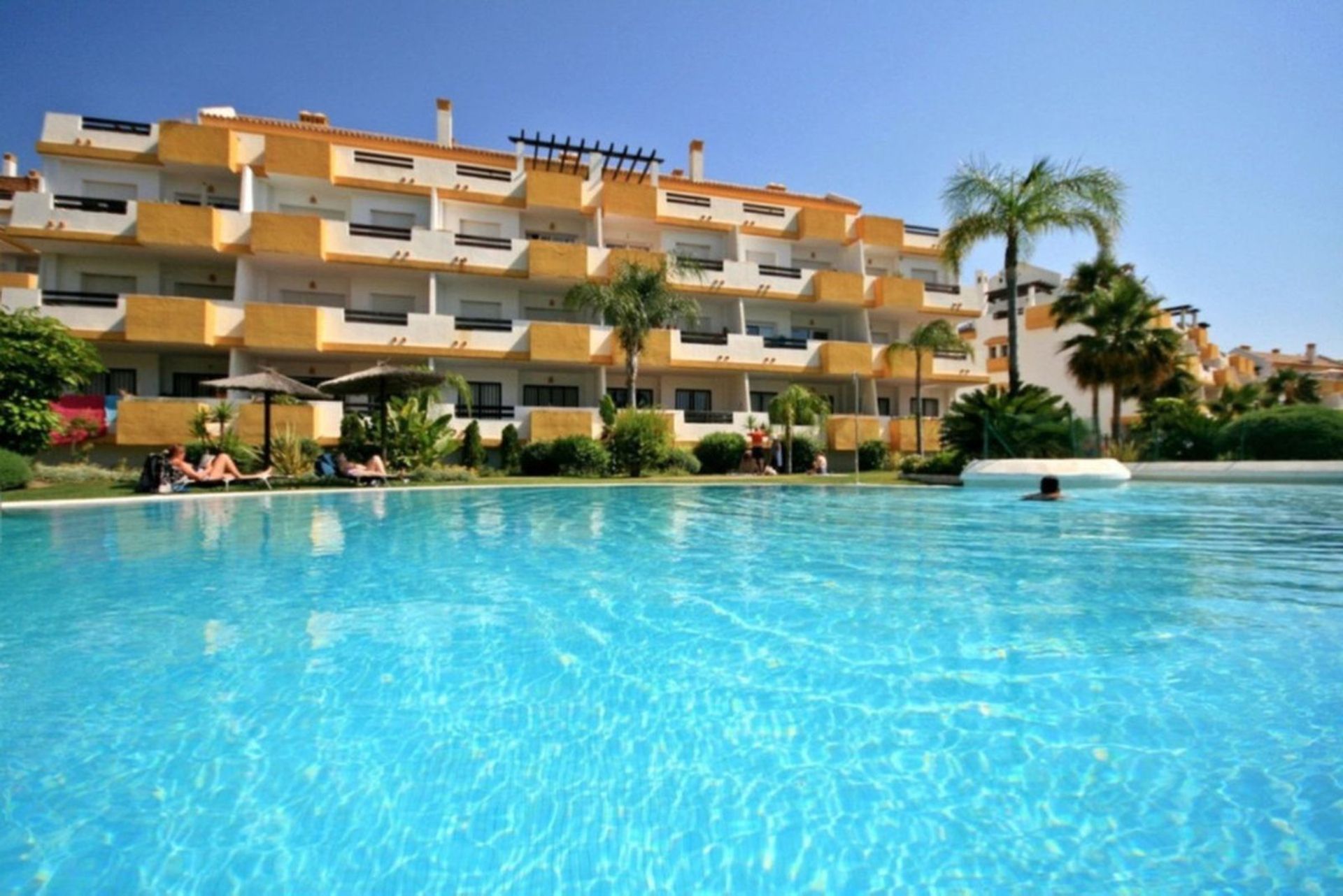 Condominium dans Fuengirola, Andalousie 11859130