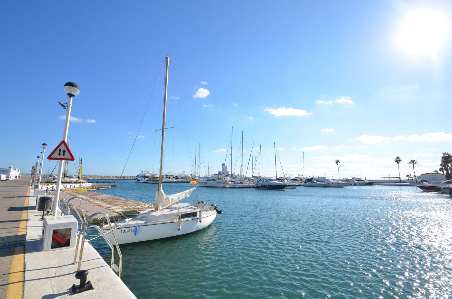 房子 在 Puerto de la Duquesa, Andalusia 11859287