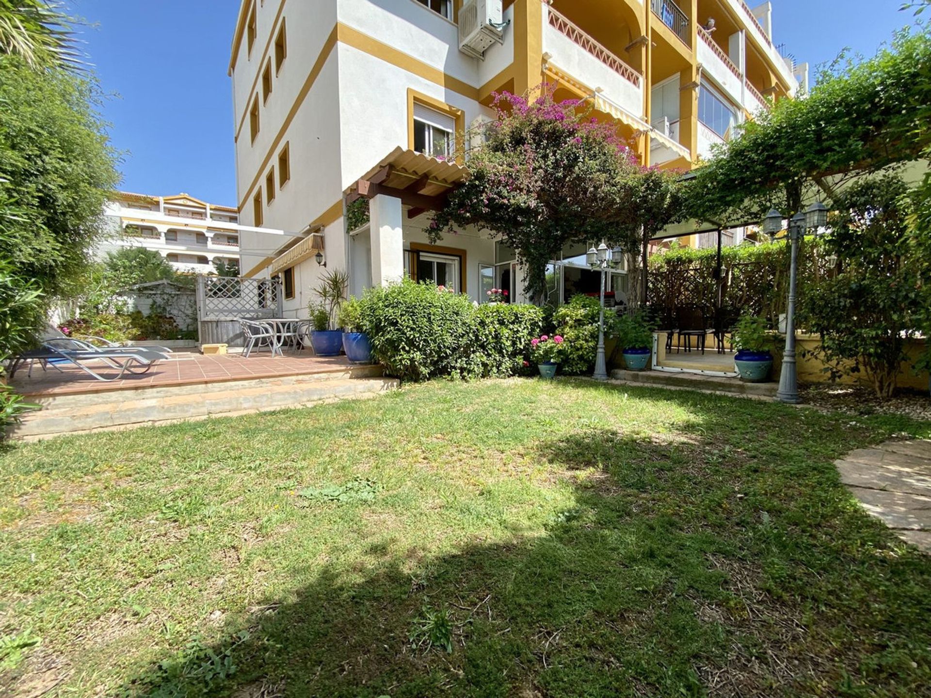 Condominium dans Las Lagunas de Mijas, Andalucía 11859388