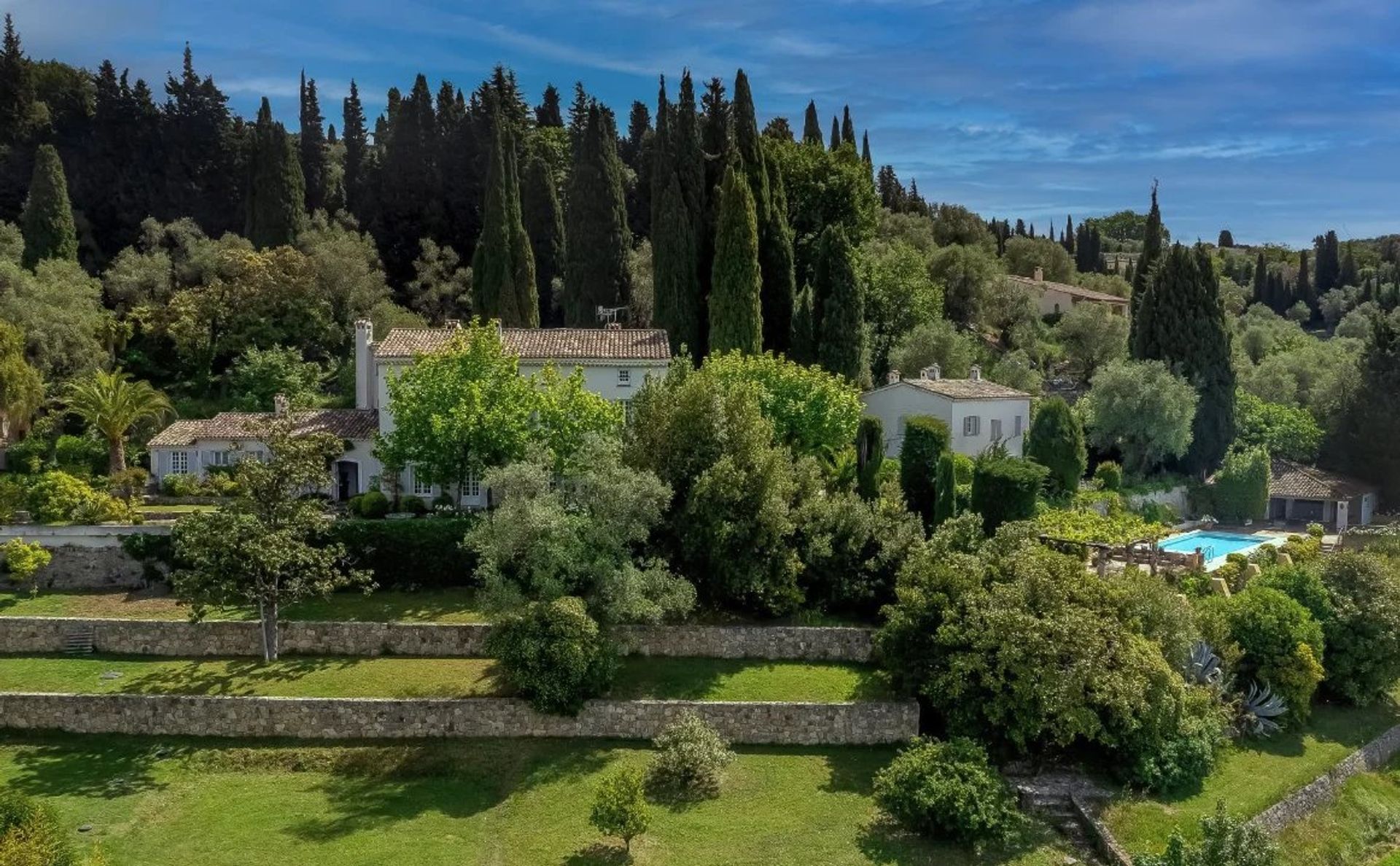 Hus i Grasse, Provence-Alpes-Côte d'Azur 11862736