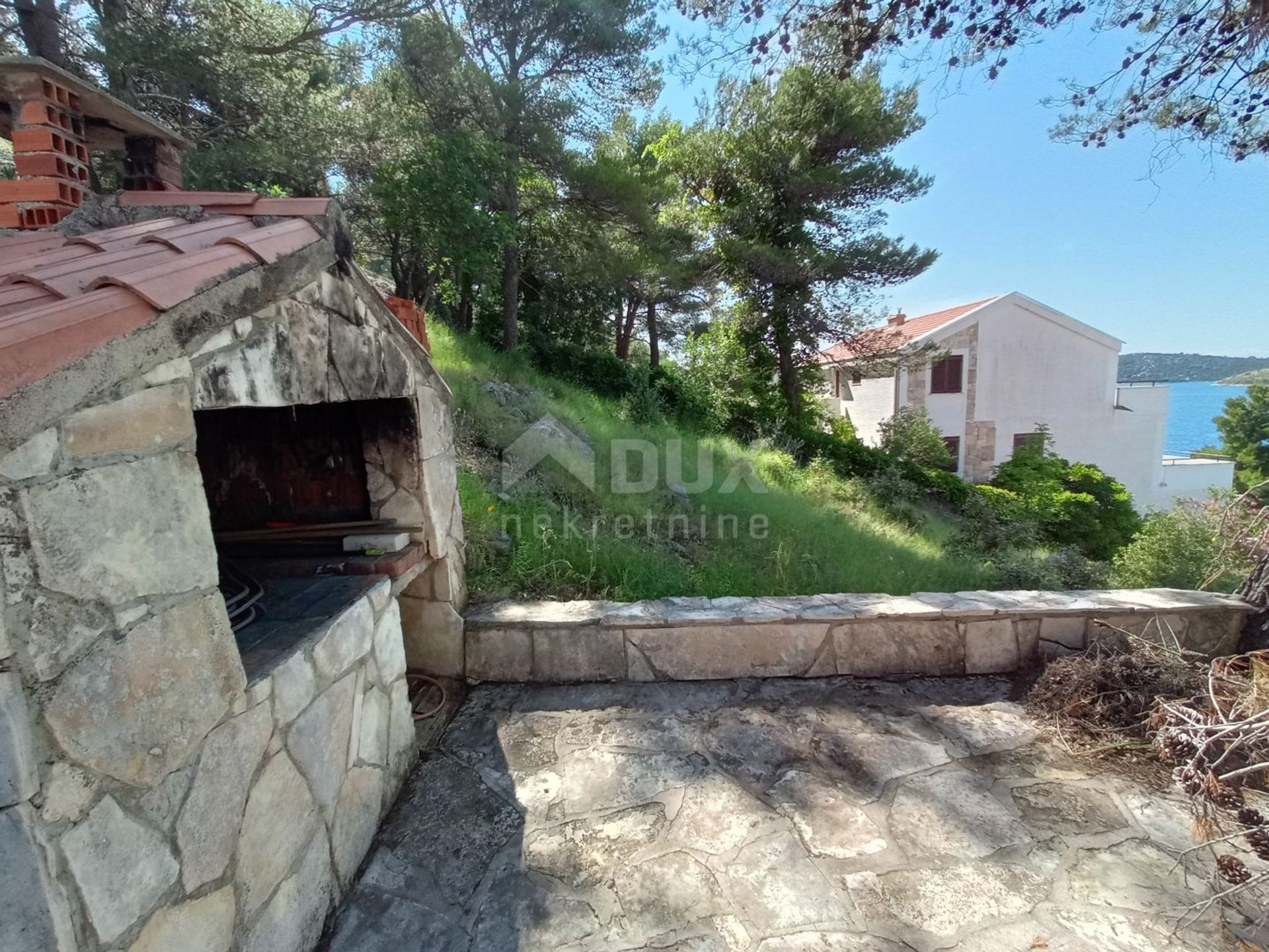 casa en Grebaštica, Šibenik-Knin County 11863842