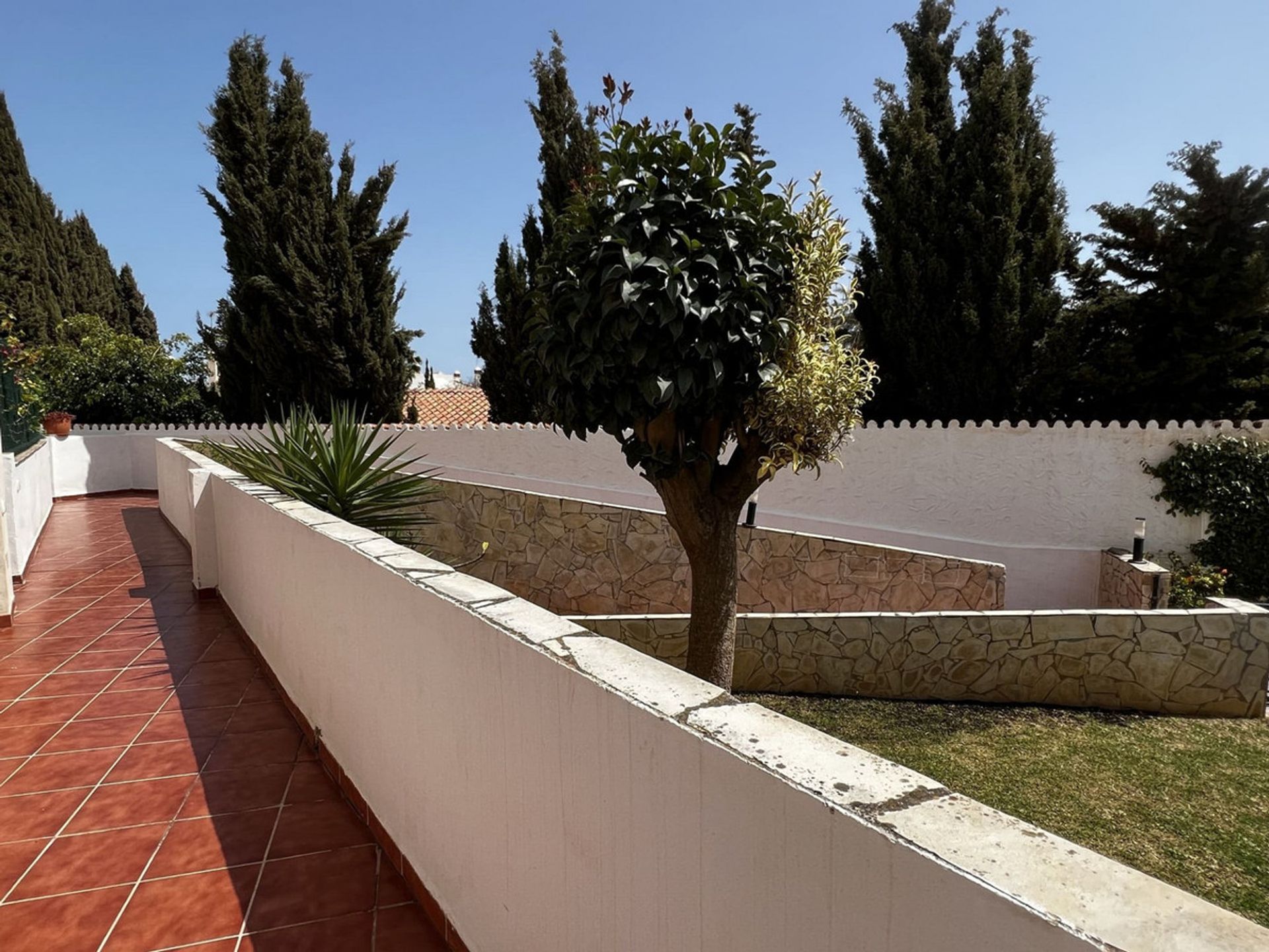 Condominio en , Andalusia 11865128