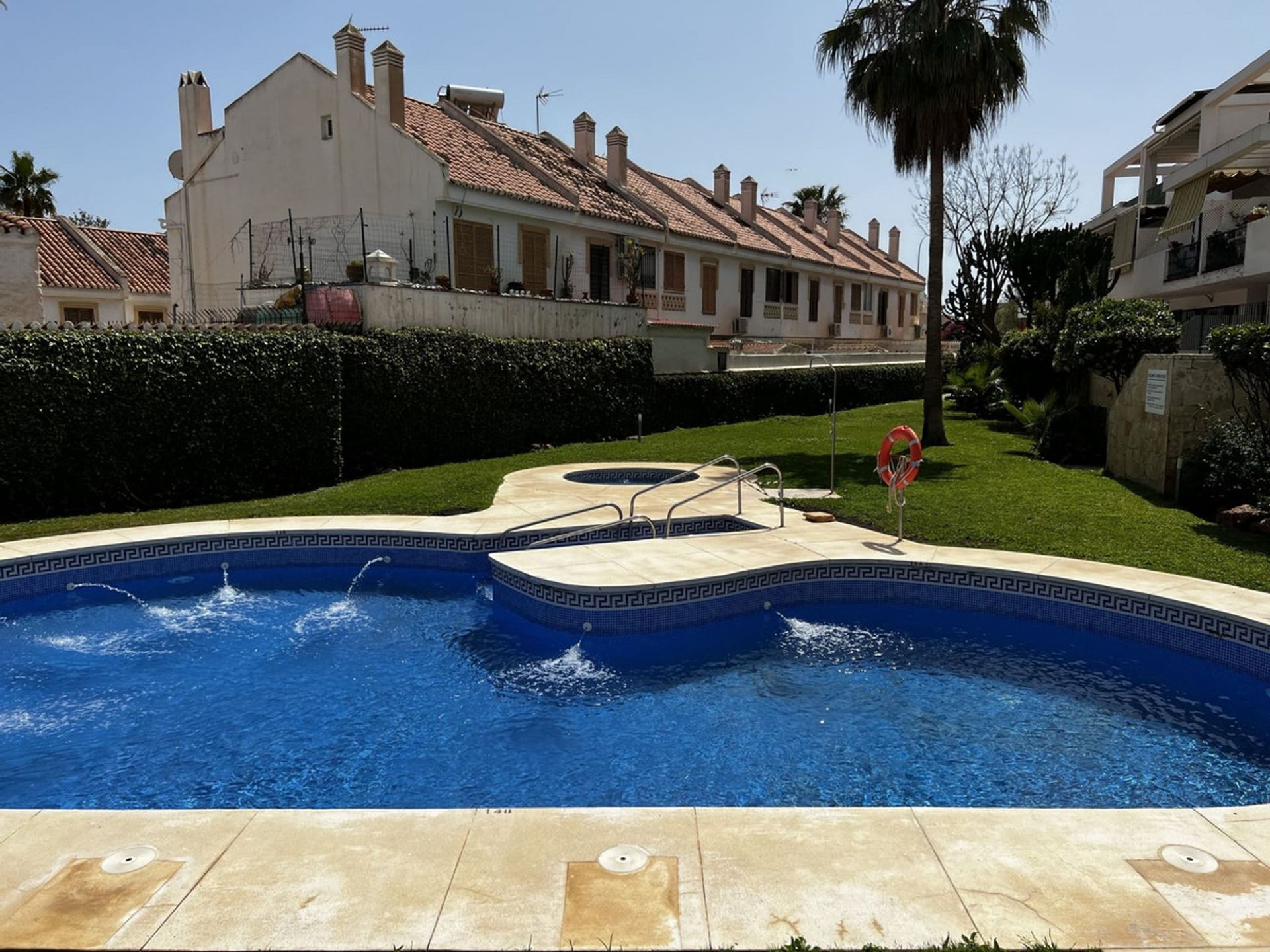 Condominio en , Andalusia 11865128