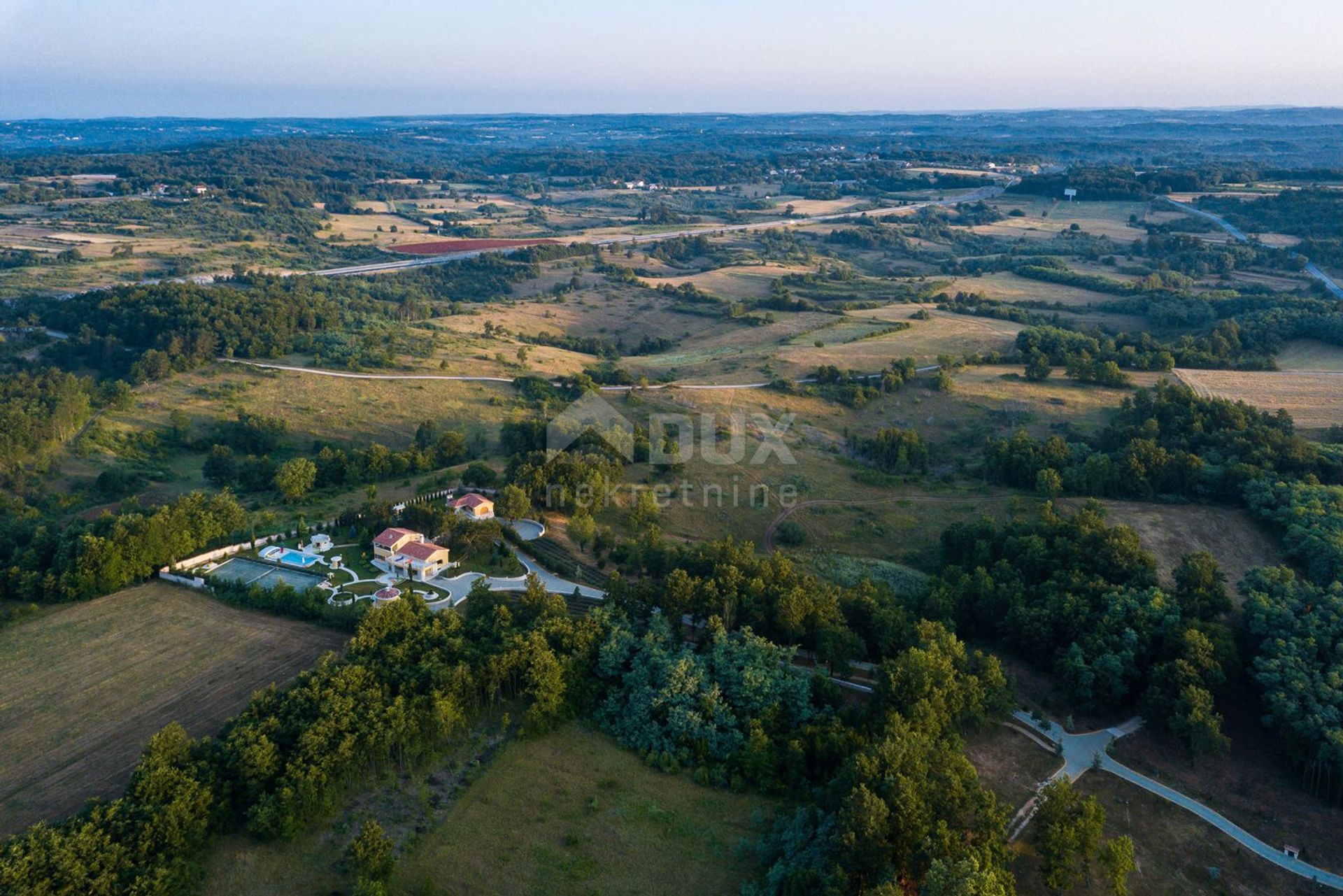 房子 在 Žminj, Istria County 11865732