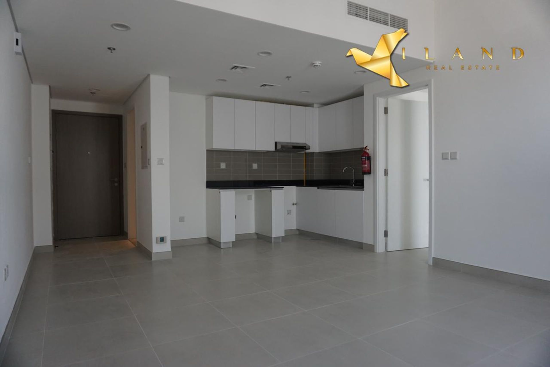 Condominium in `Urqub Juwayza, Dubayy 11866009