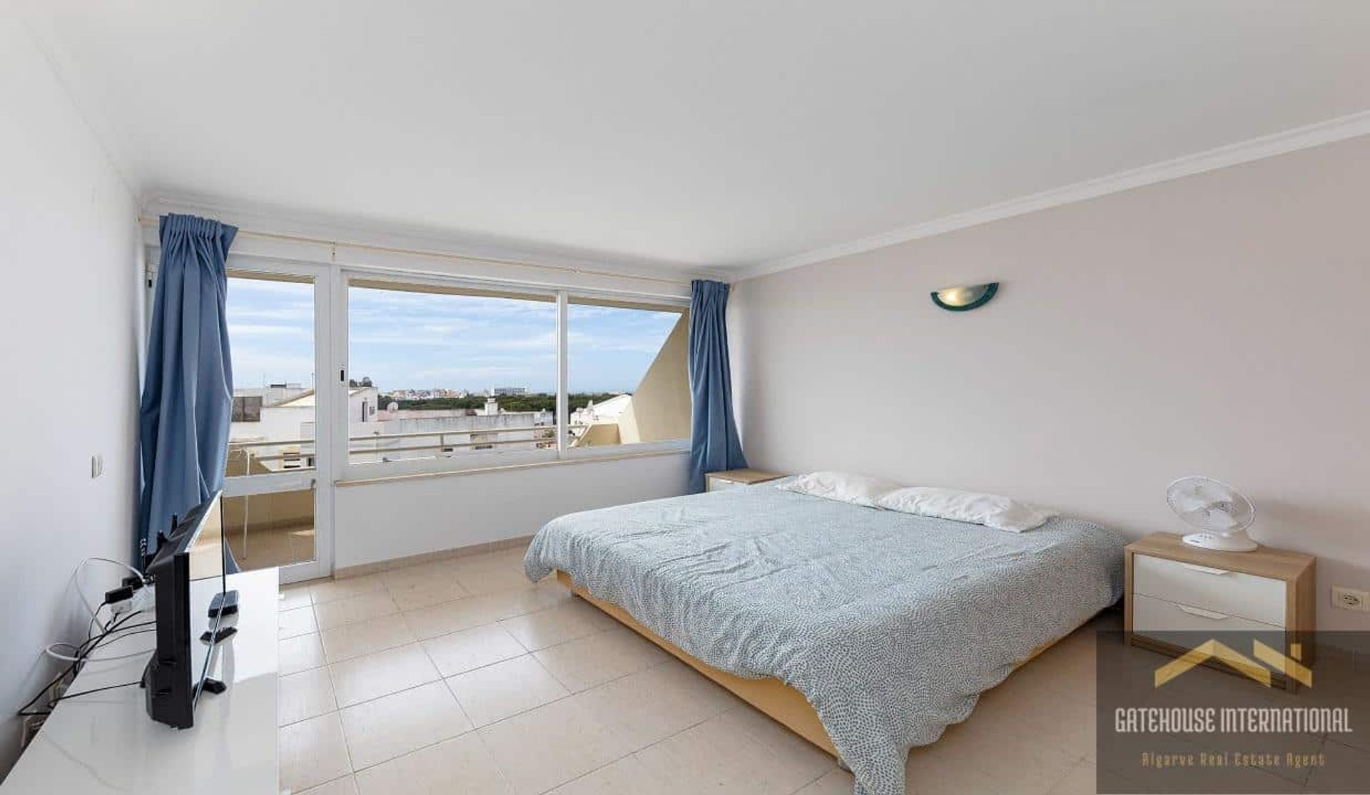 Condominium in Quarteira, Faro 11866503