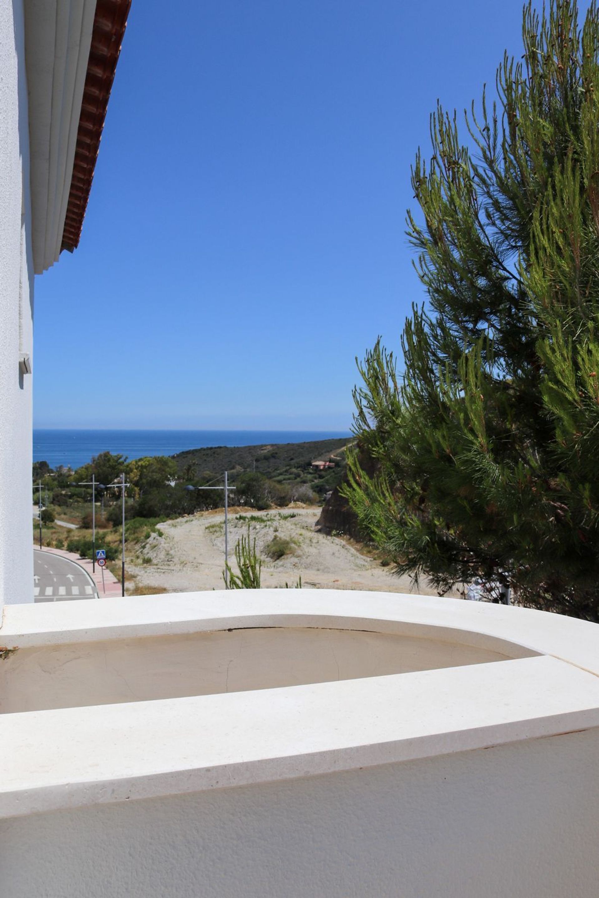 Rumah di Puerto de la Duquesa, Andalusia 11866867