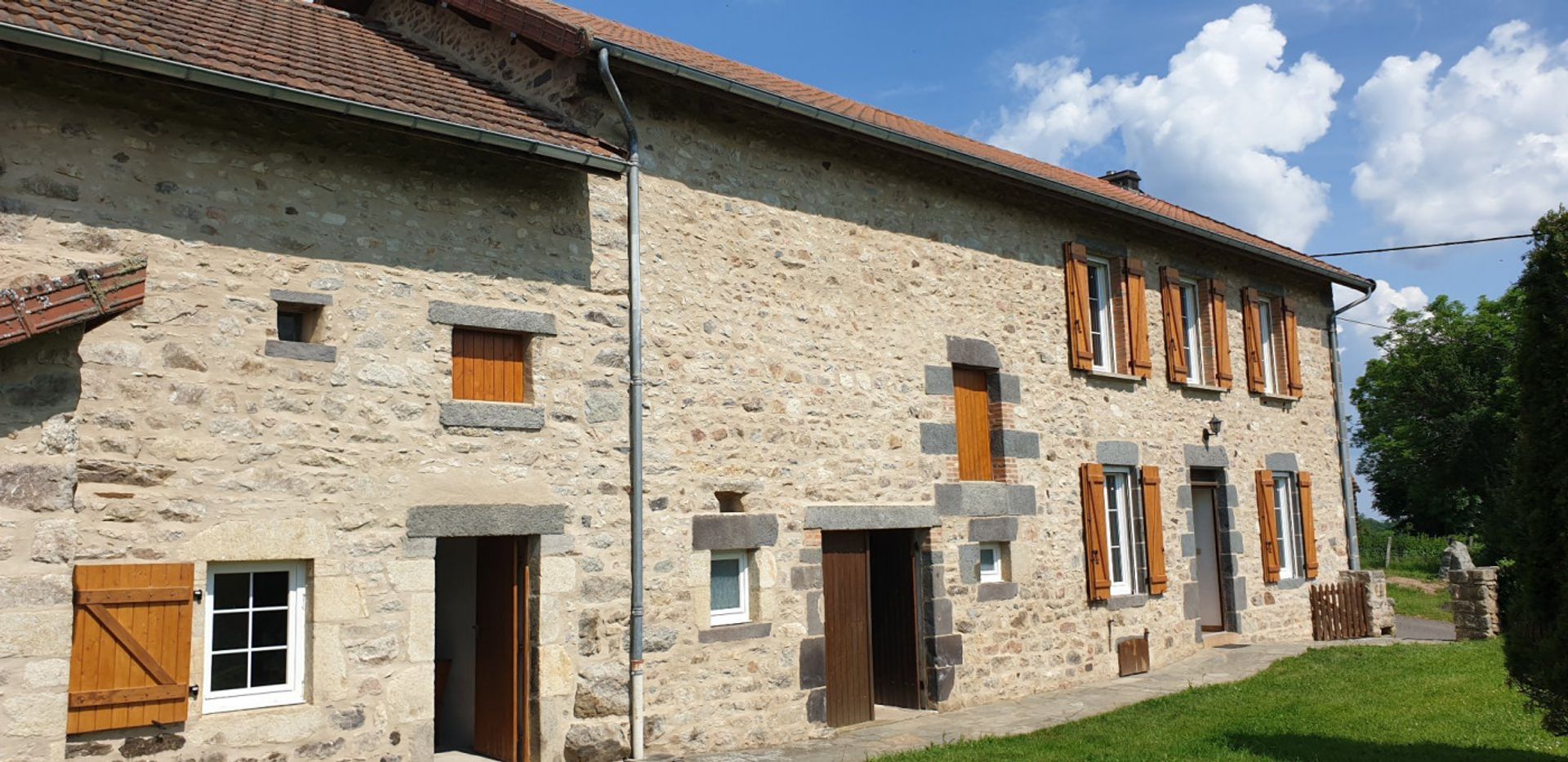 Other in La Goutelle, Auvergne-Rhone-Alpes 11867118