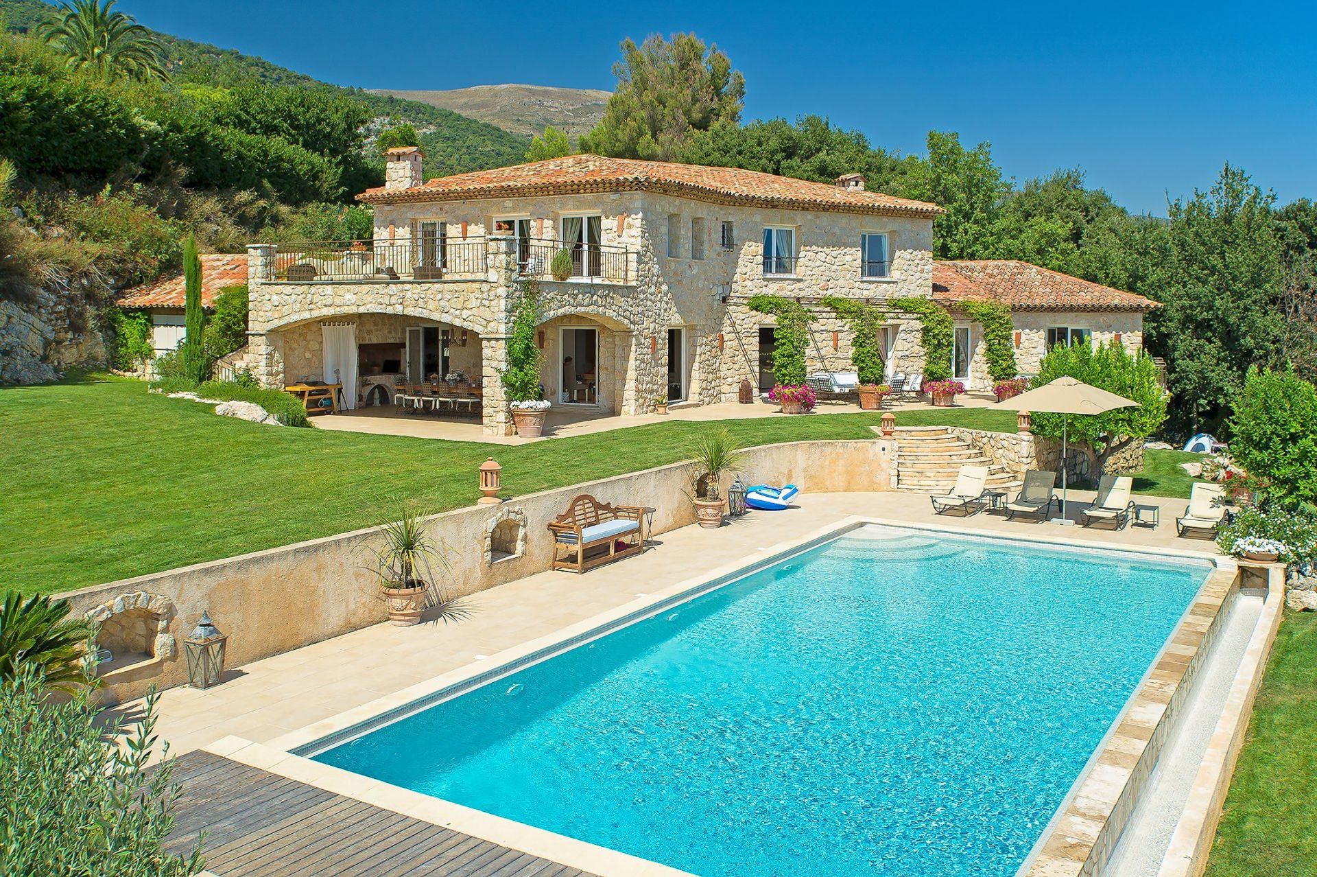 Casa nel Tourrettes-sur-Loup, Provenza-Alpi-Costa Azzurra 11867127