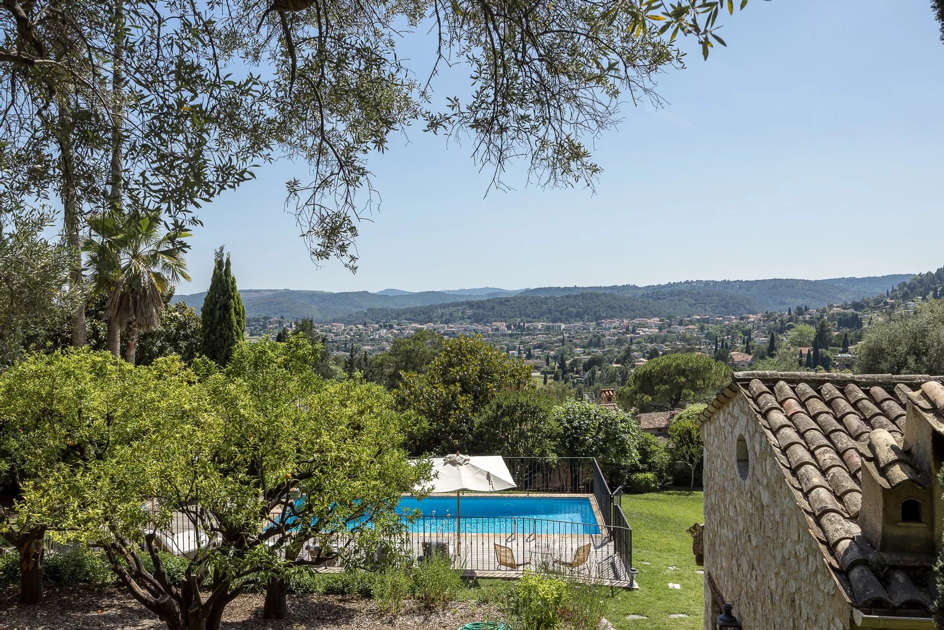 casa no Saint-Paul-de-Vence, Provença-Alpes-Costa Azul 11867137