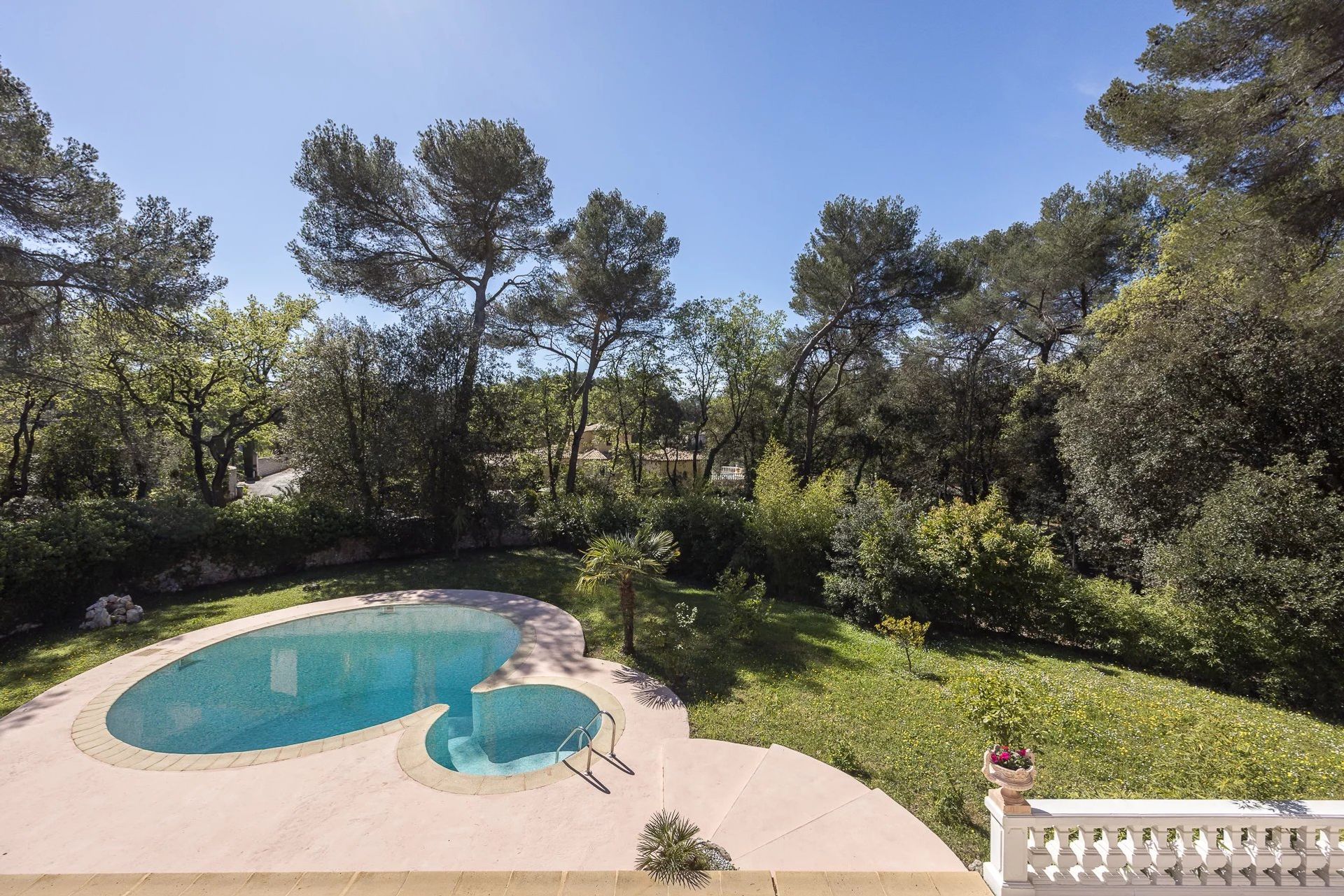 Talo sisään Le Plan, Provence-Alpes-Cote d'Azur 11867146