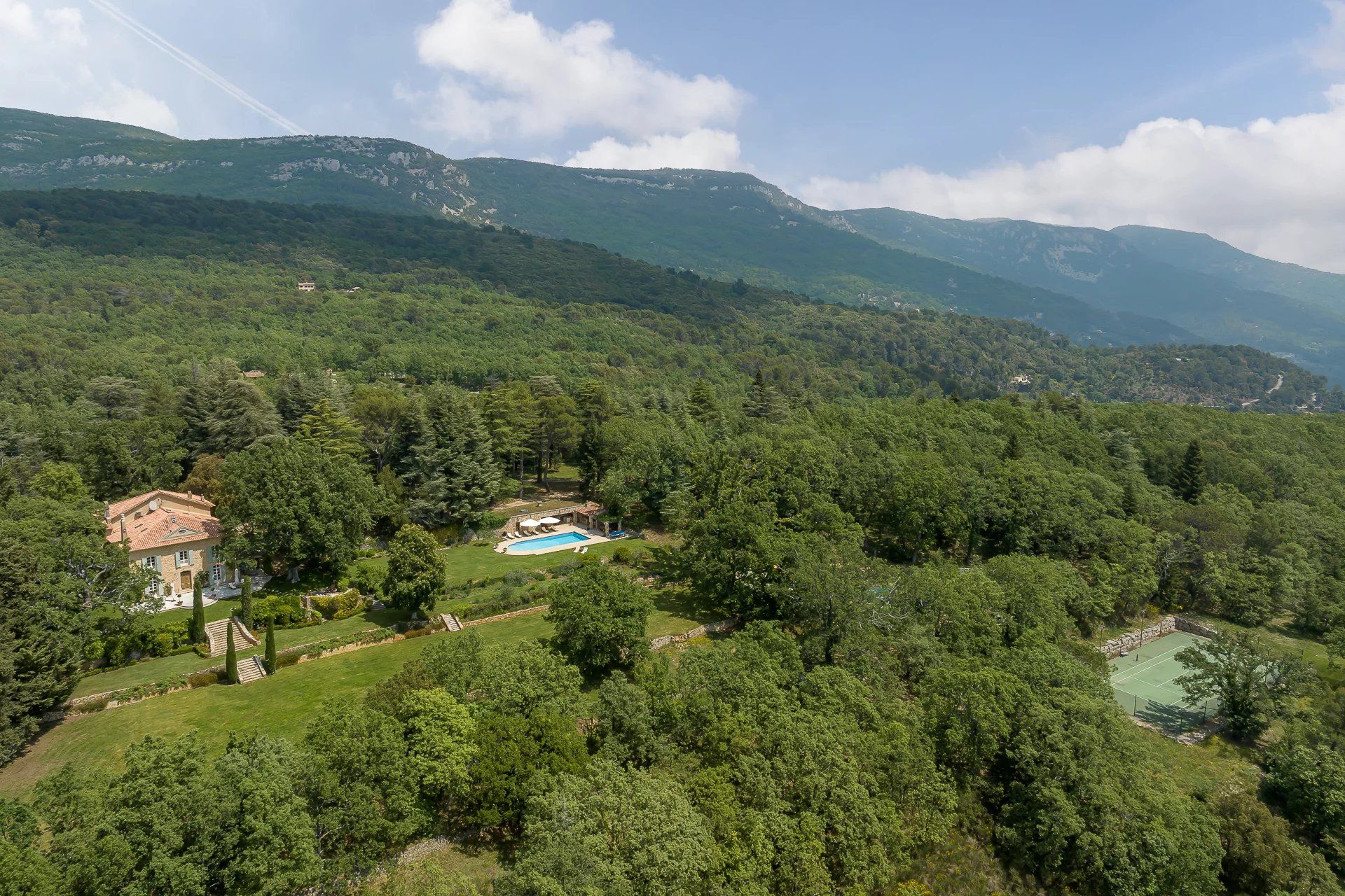 rumah dalam Bargemon, Provence-Alpes-Côte d'Azur 11867156