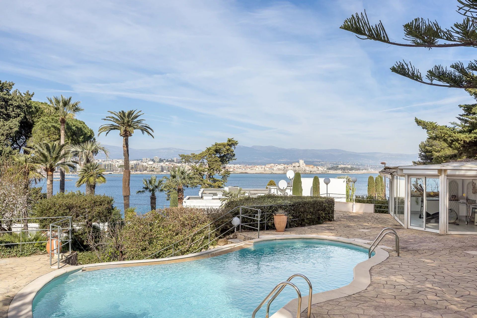 House in Antibes, Provence-Alpes-Cote d'Azur 11867200