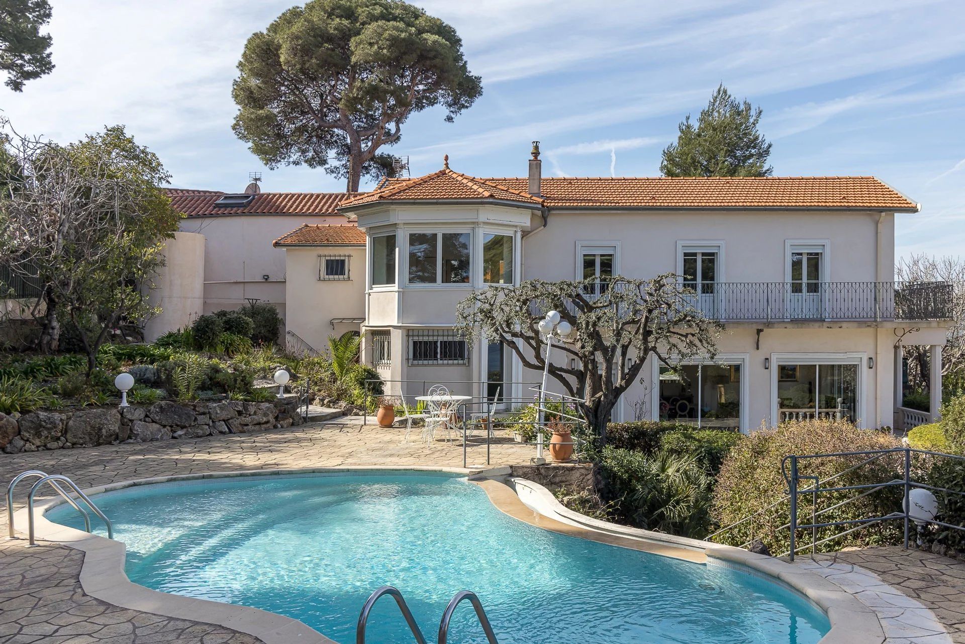 House in Antibes, Provence-Alpes-Cote d'Azur 11867200