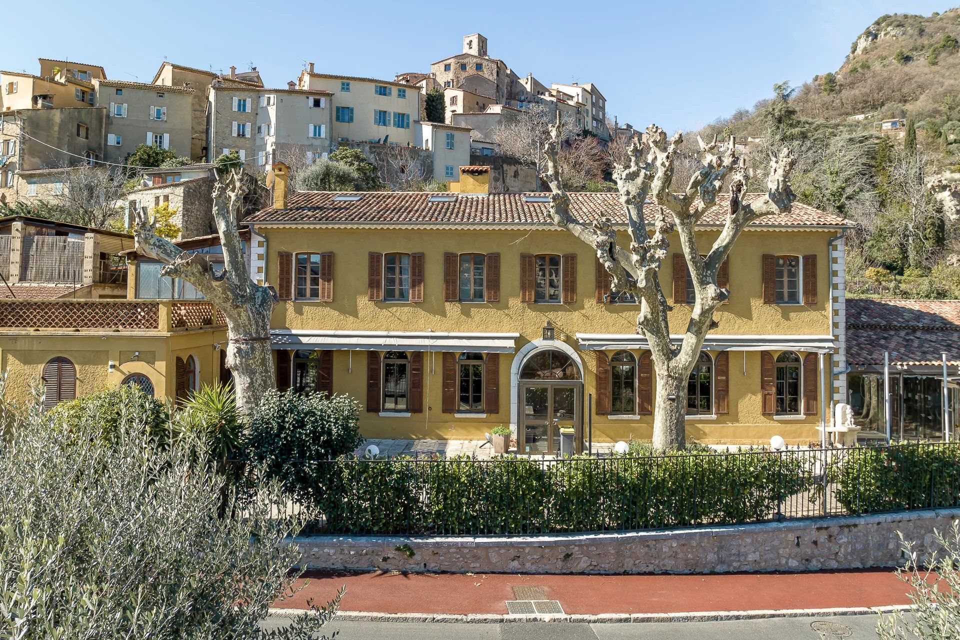 Talo sisään Le Bar-sur-Loup, Provence-Alpes-Cote d'Azur 11867366