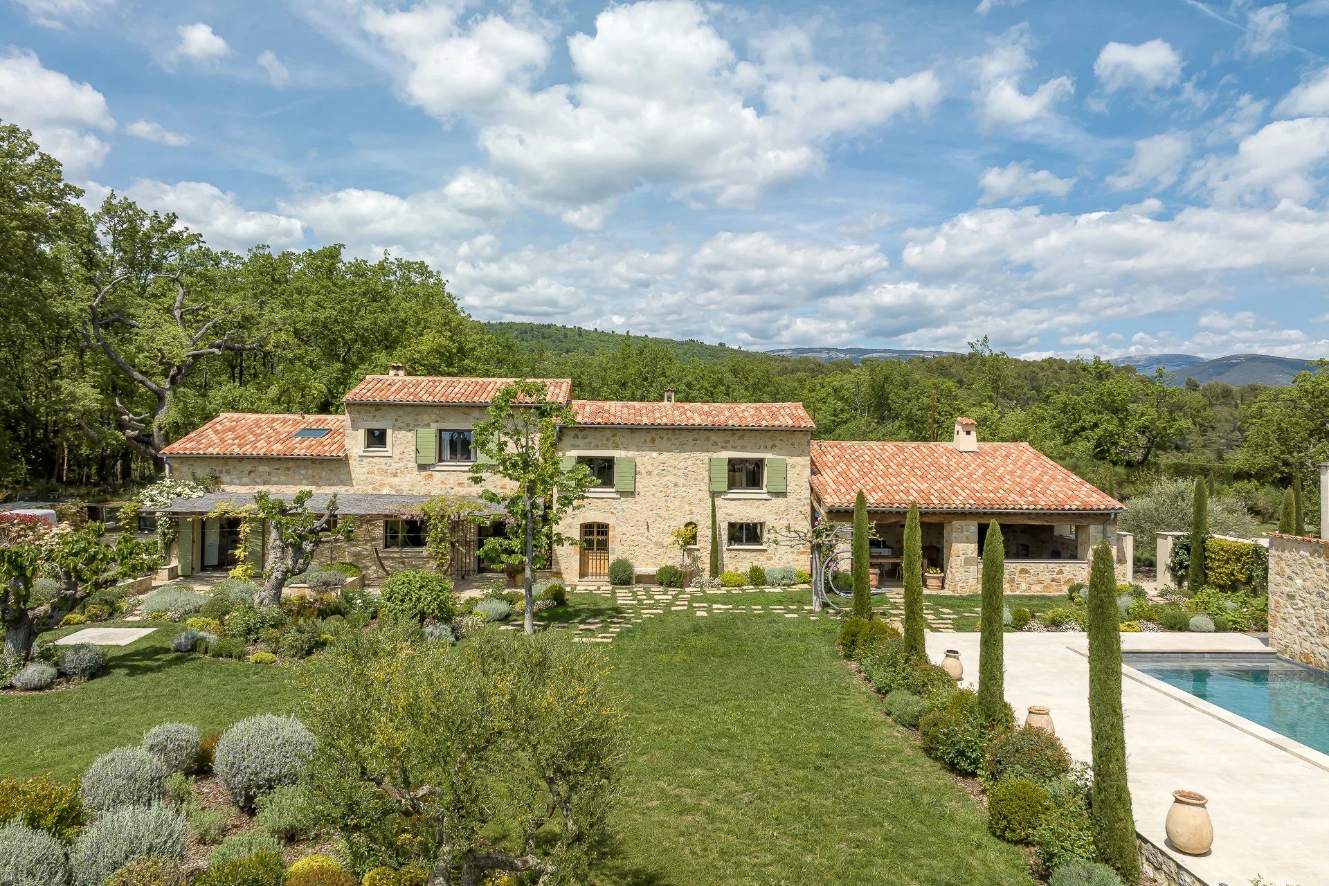 rumah dalam Fayence, Provence-Alpes-Cote d'Azur 11867371