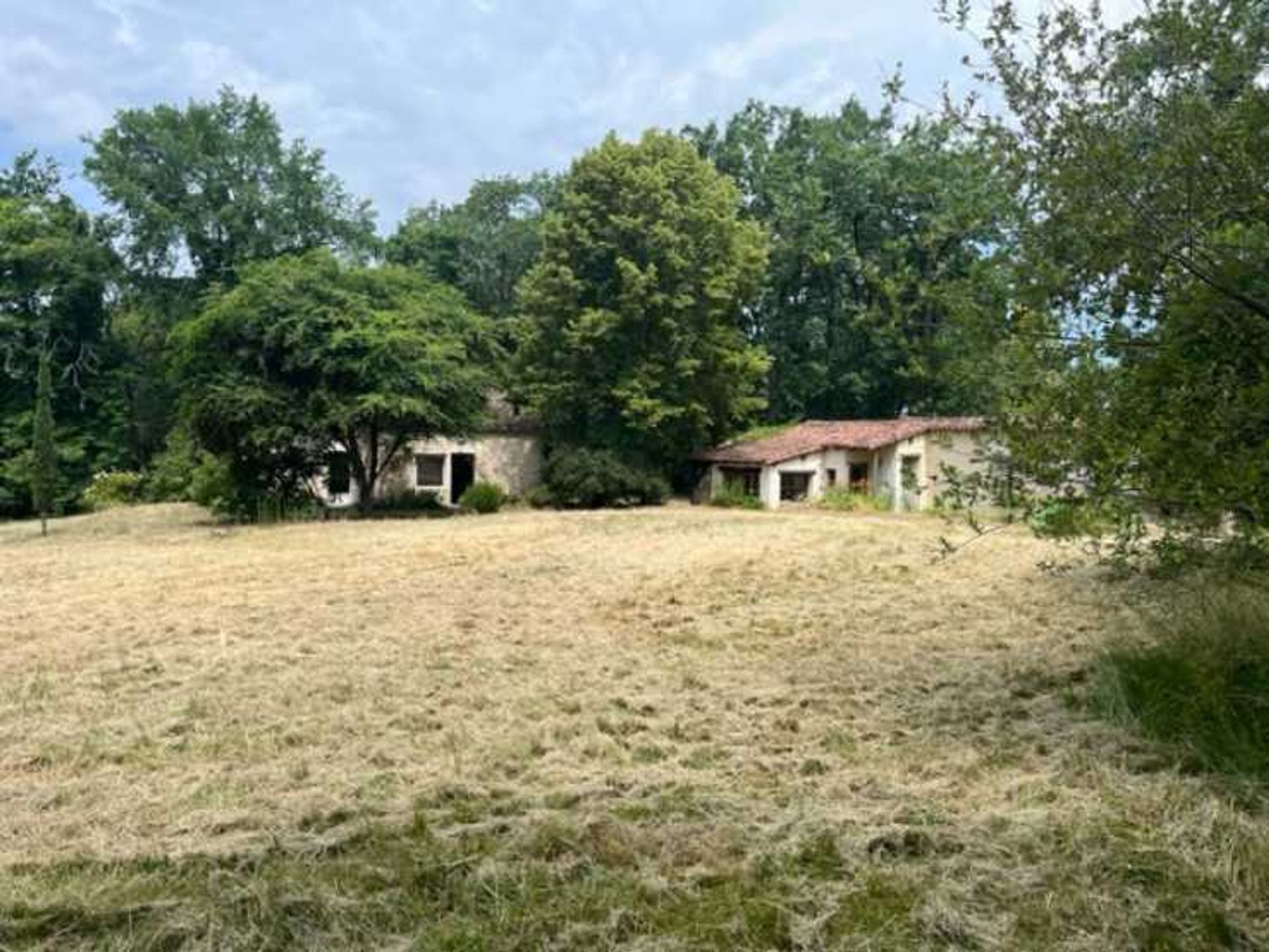 rumah dalam Issac, Nouvelle-Aquitaine 11868802