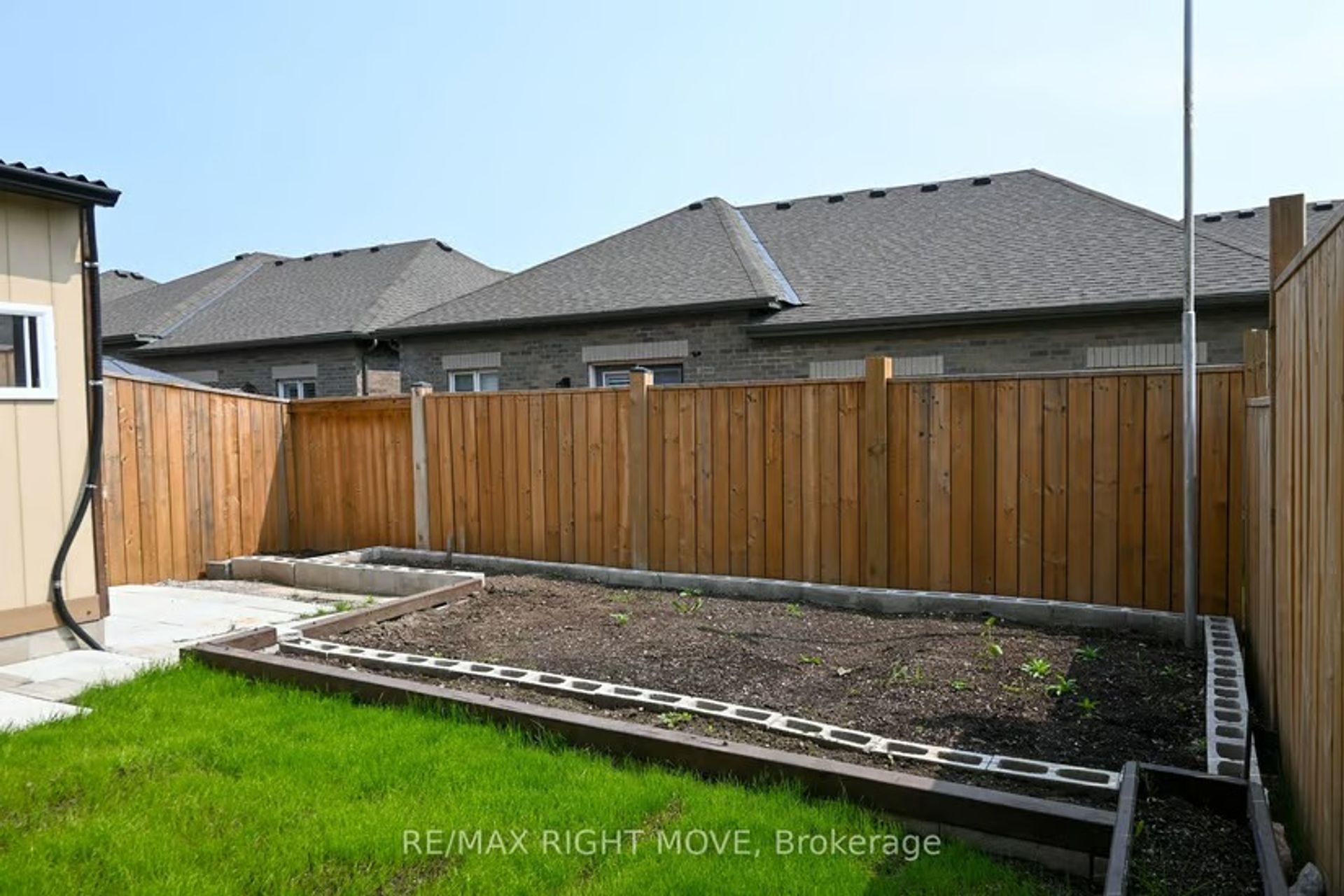 Кондоминиум в Orillia, 192 Isabella Drive 11871882