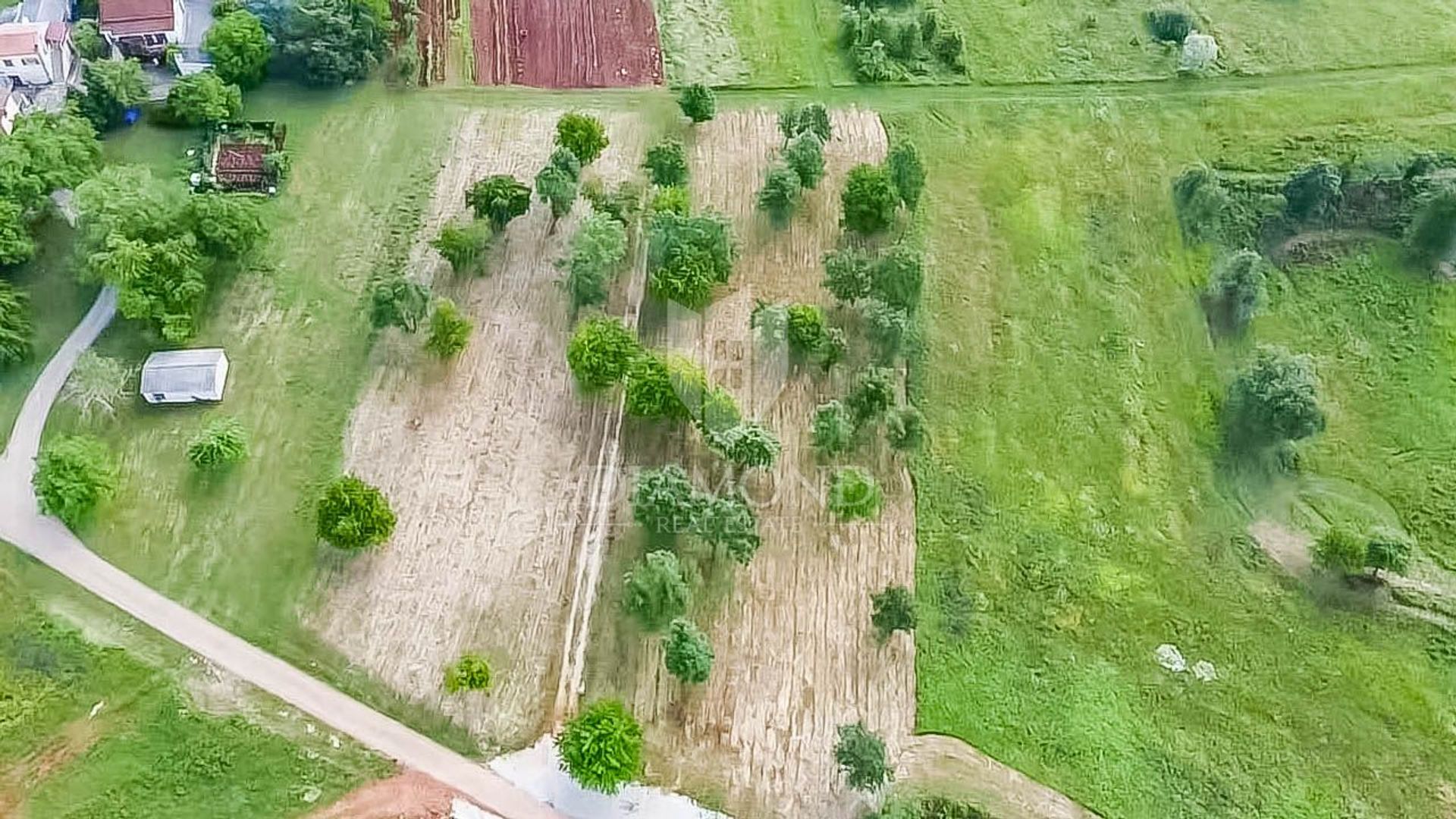 Tanah di Poreč, Istria County 11873052