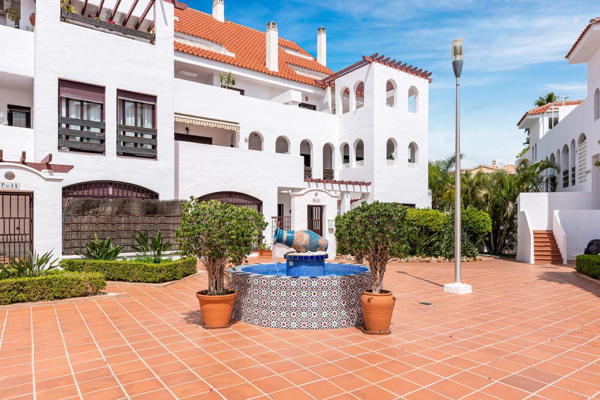 Condominium in Marbella, Andalucía 11874362