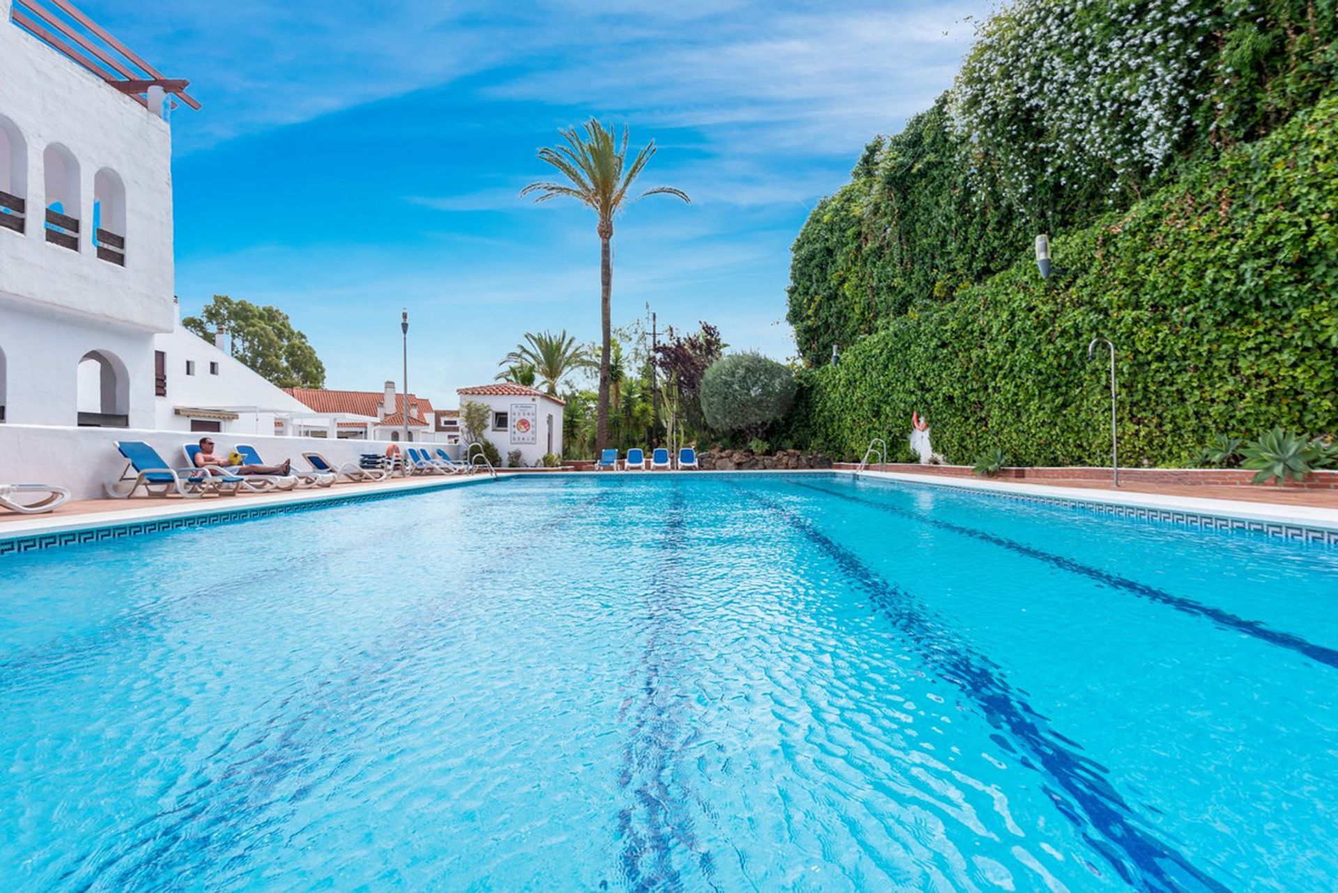 Condominium in Marbella, Andalucía 11874362