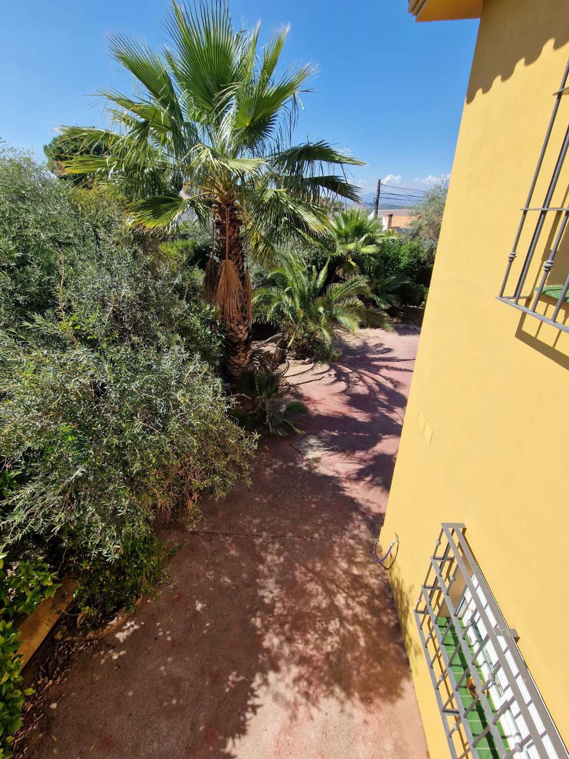 House in Alhaurín de la Torre, Andalusia 11874425