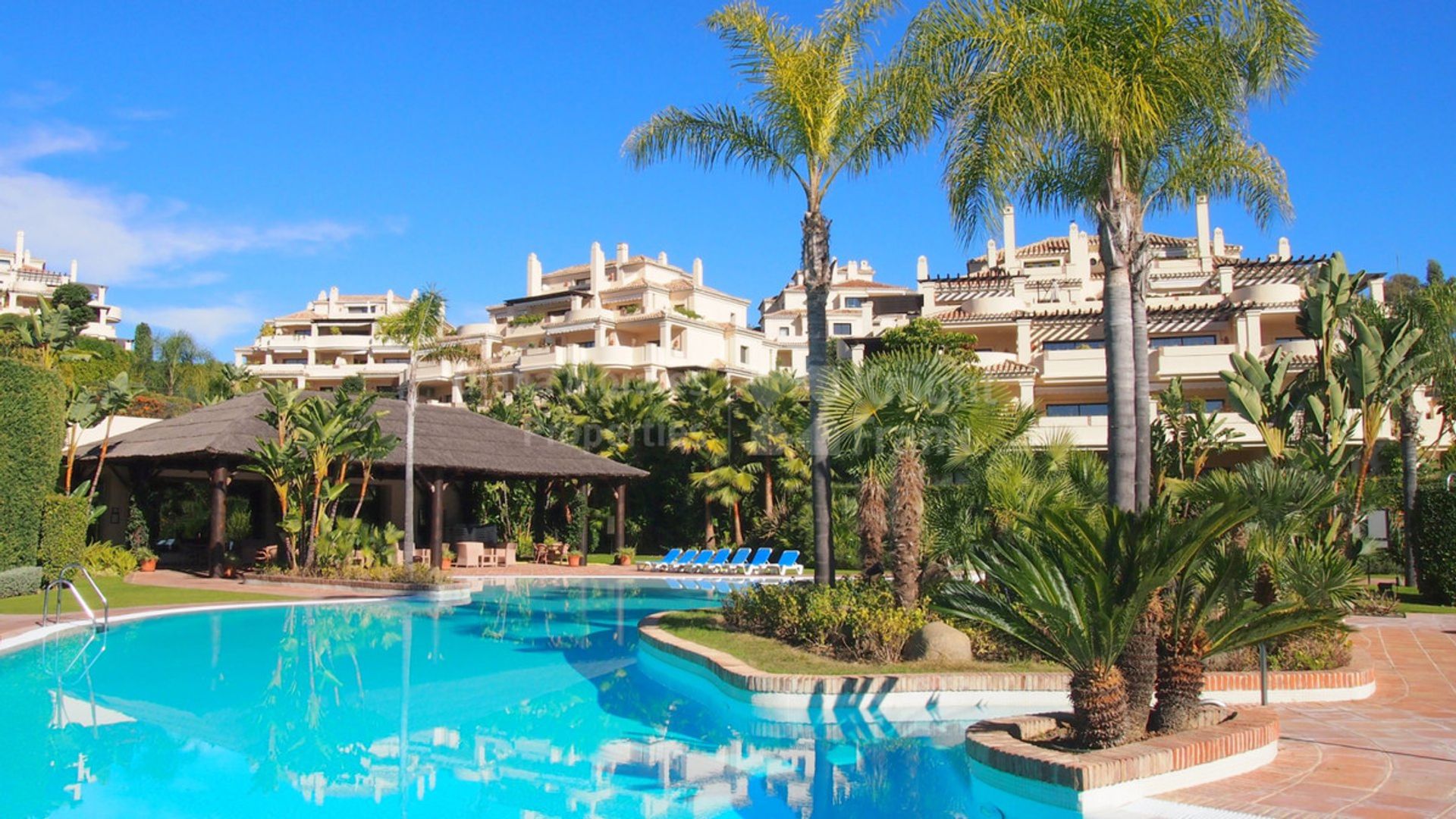 Condominium in Benahavis, Andalusia 11874435