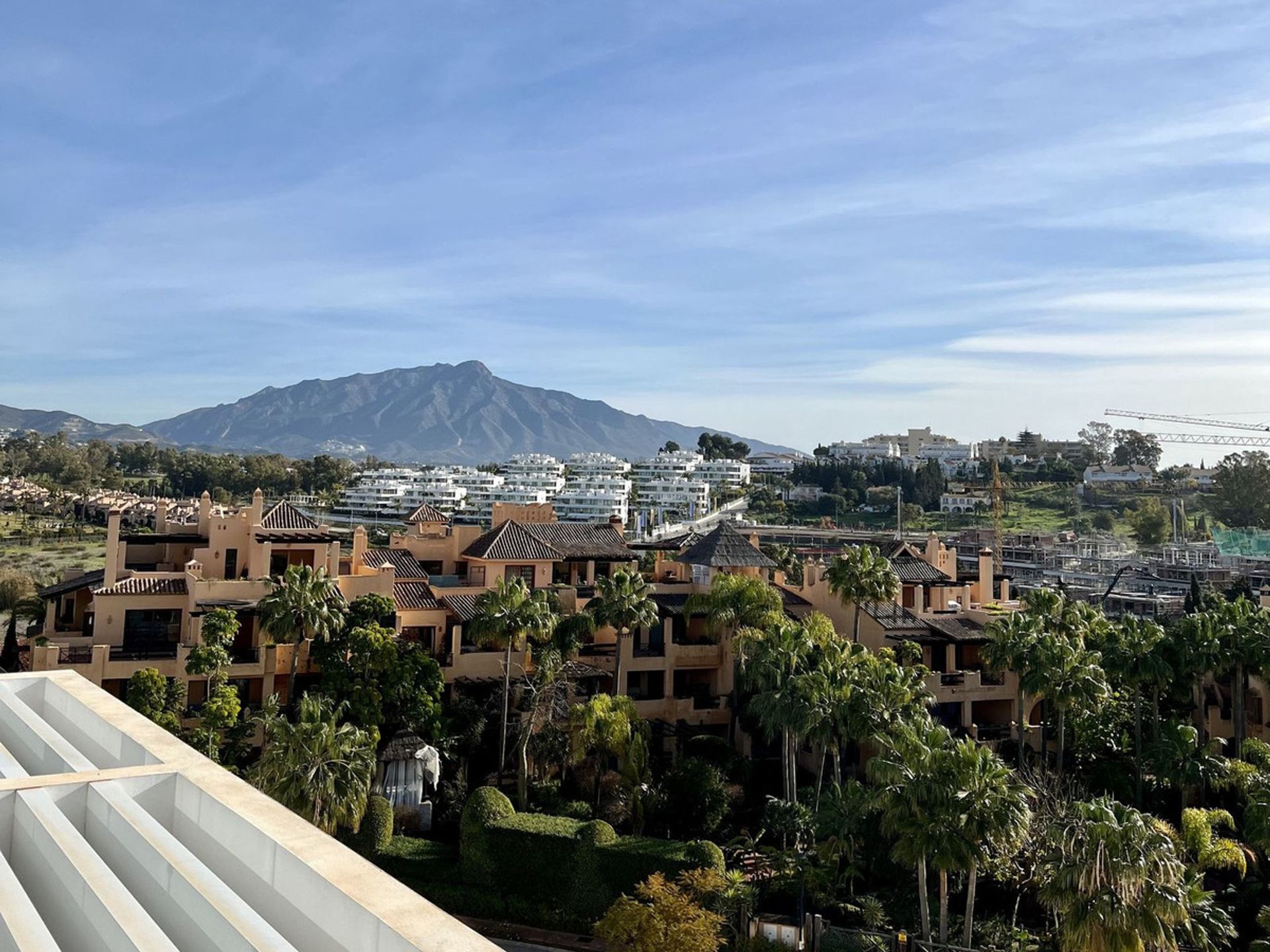 Eigentumswohnung im Estepona, Andalucía 11874453