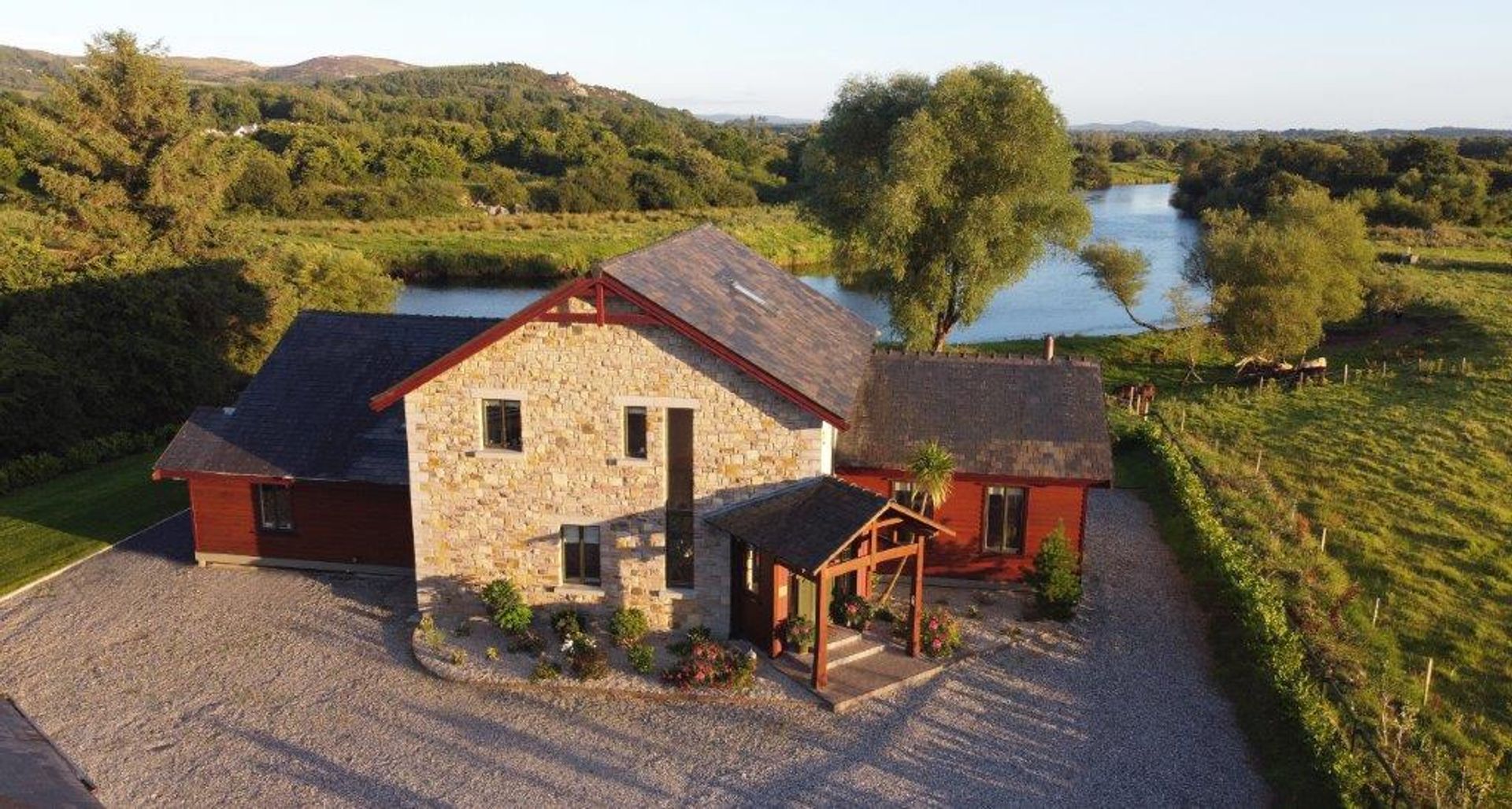 Hus i , County Mayo 11875422