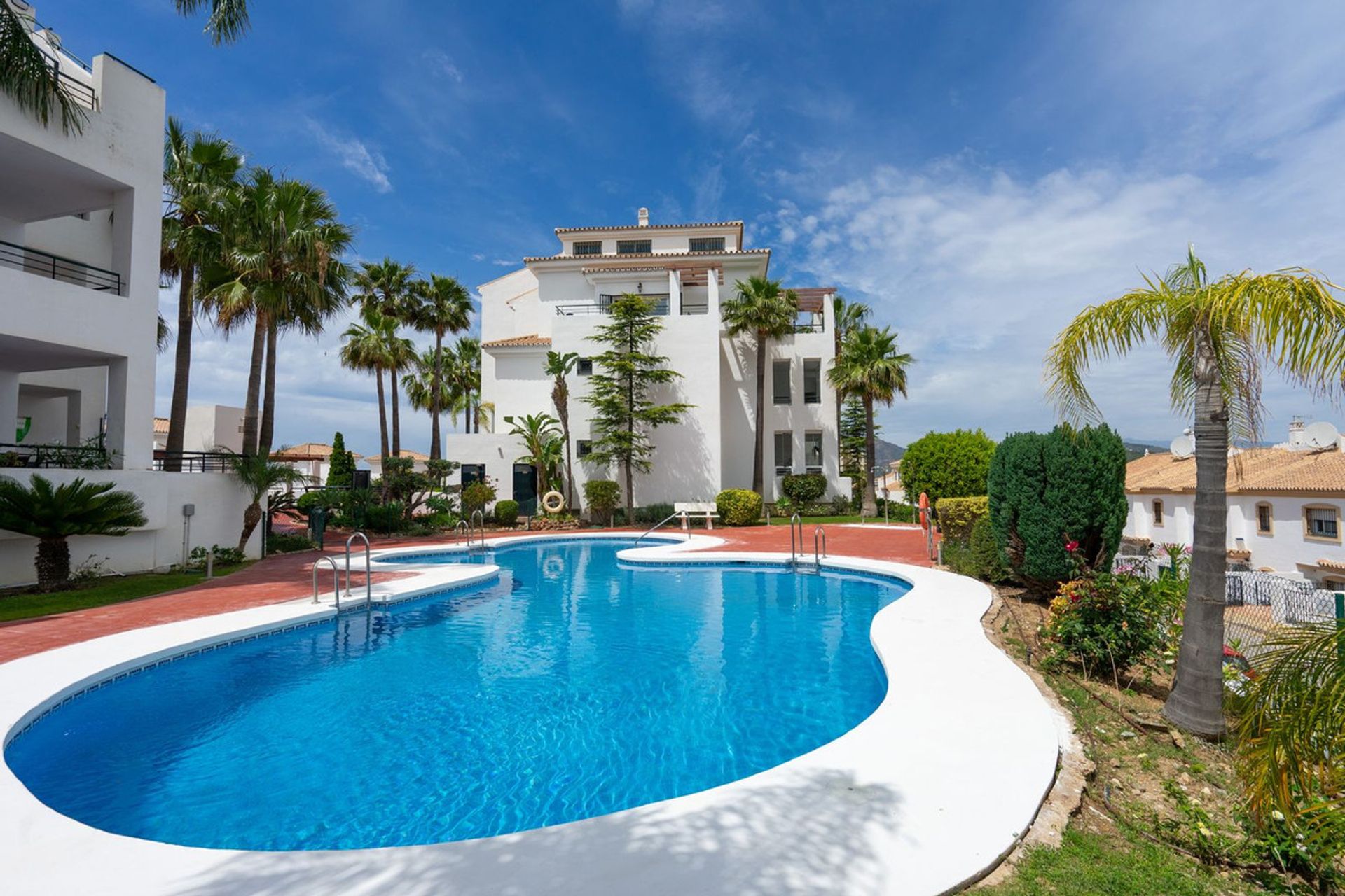 Condominium dans Alhaurín el Grande, Andalusia 11875429