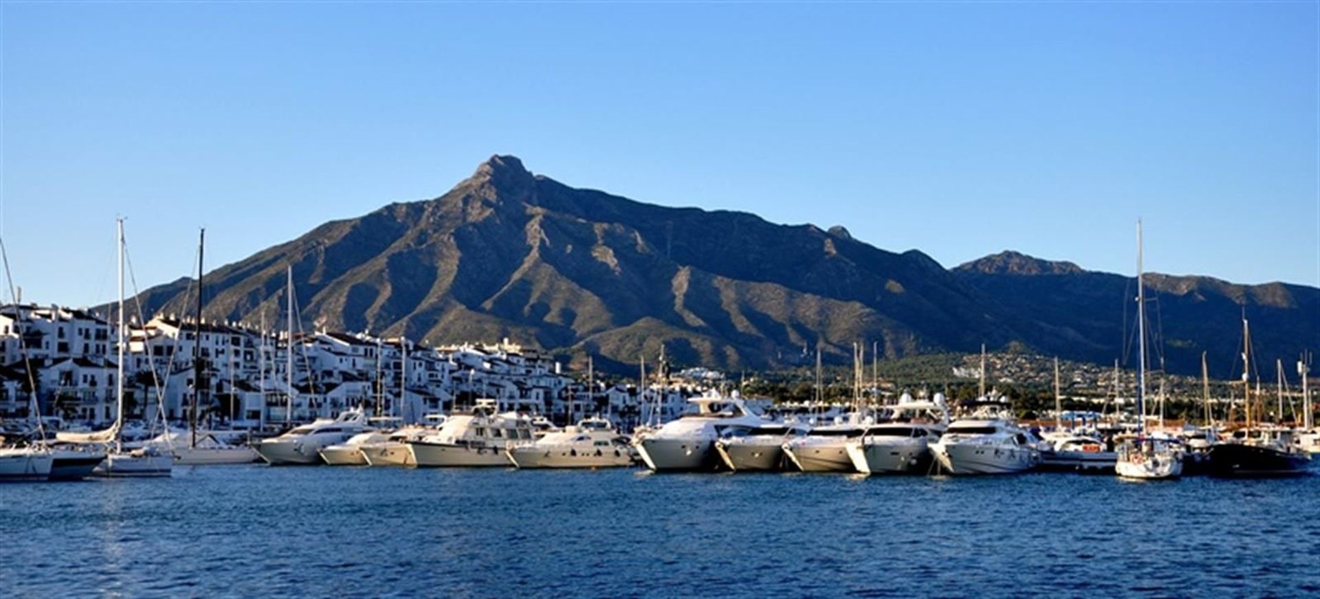 सम्मिलित में Marbella, Andalucía 11875539