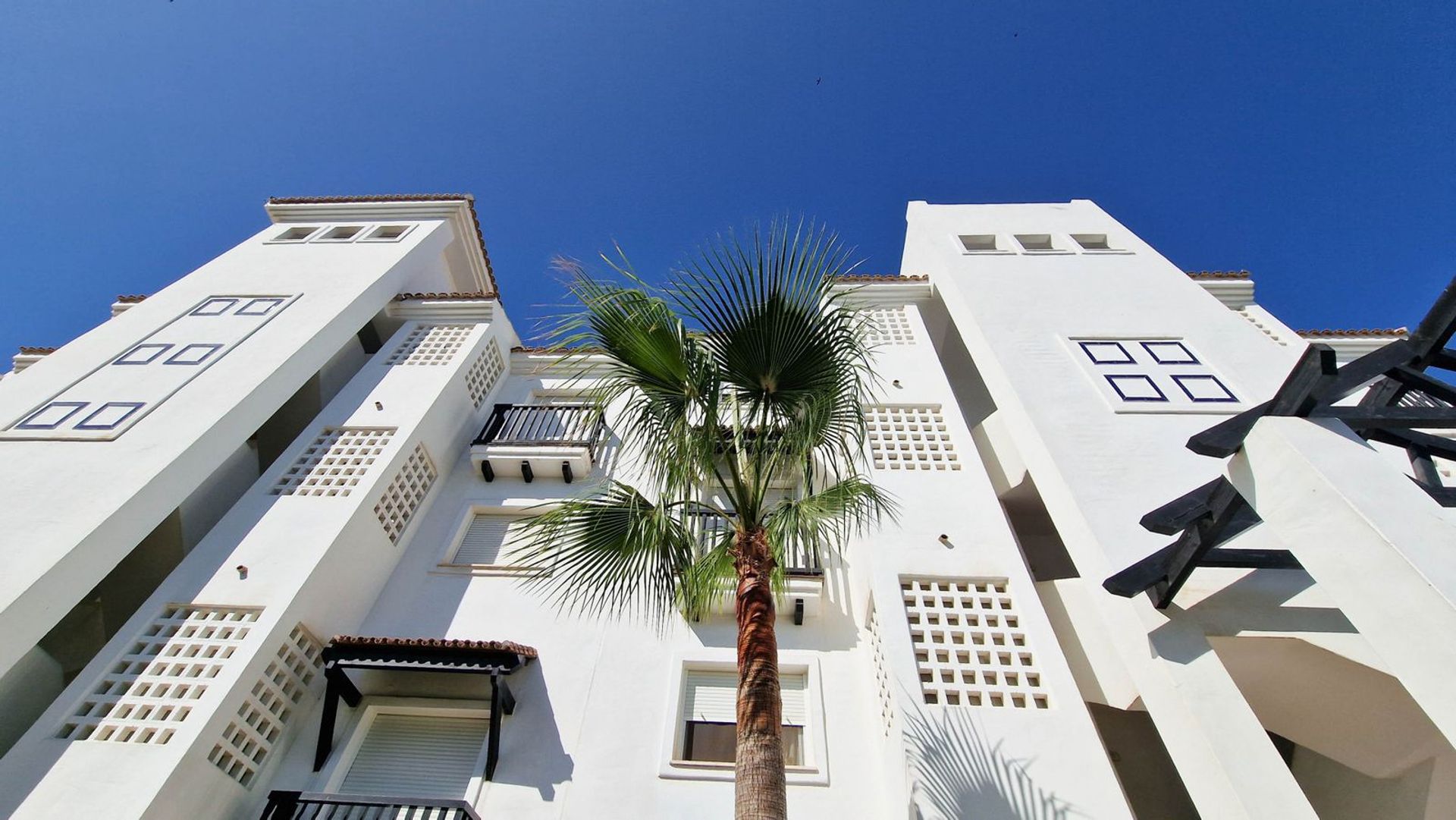 Condominium in La Duquesa, Andalucía 11875693