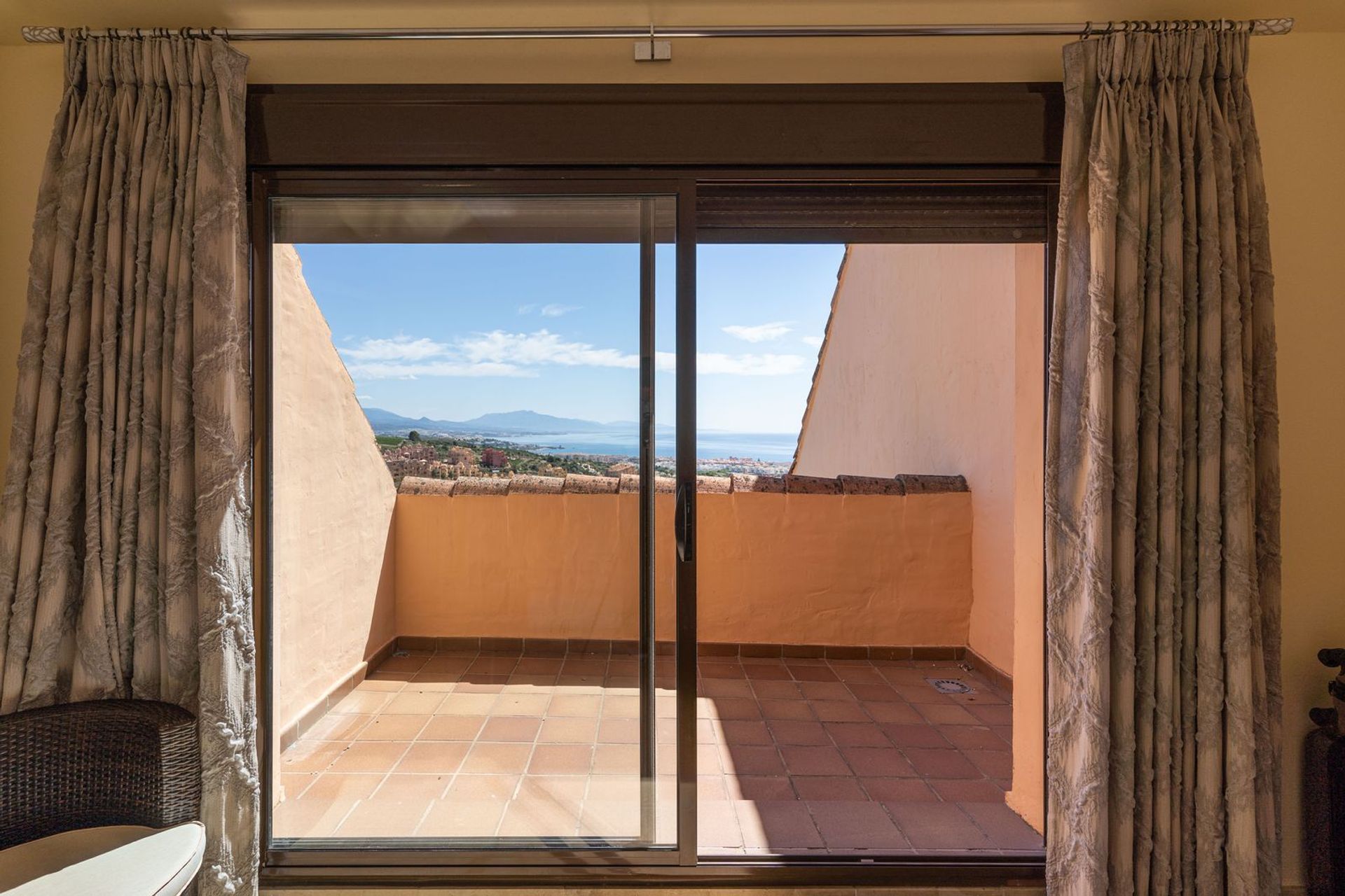 casa en La Duquesa, Andalucía 11875707