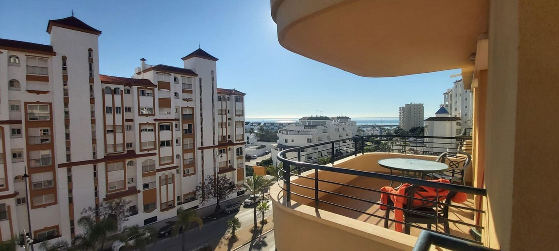 Kondominium dalam Estepona, Andalusia 11876317