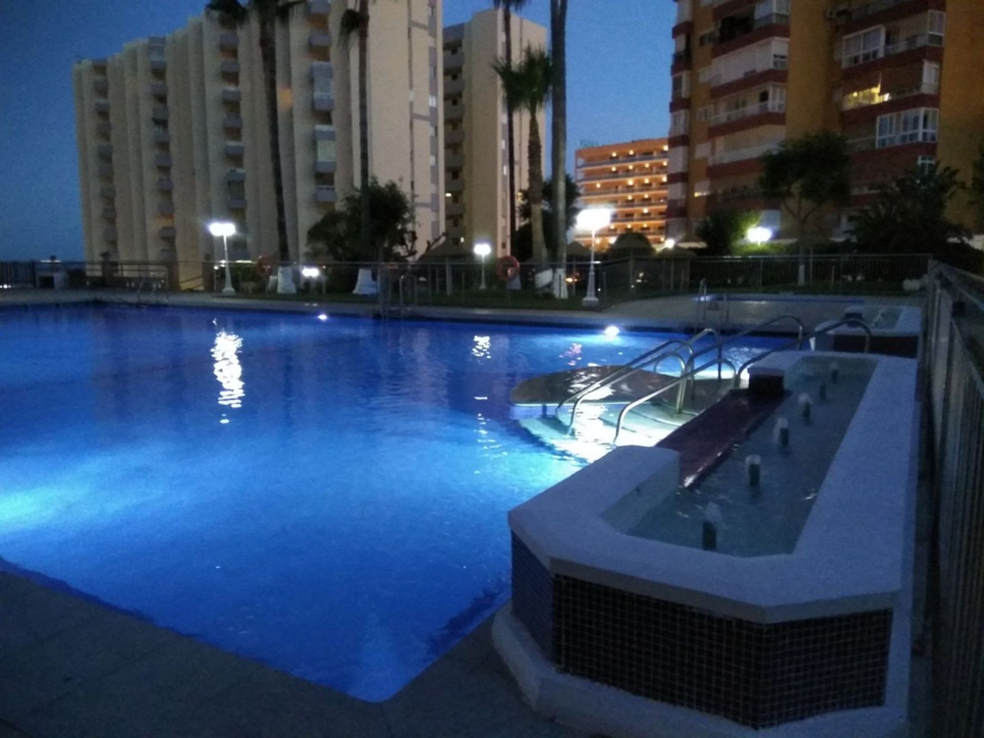 Condominium dans Benalmádena, Andalucía 11876697