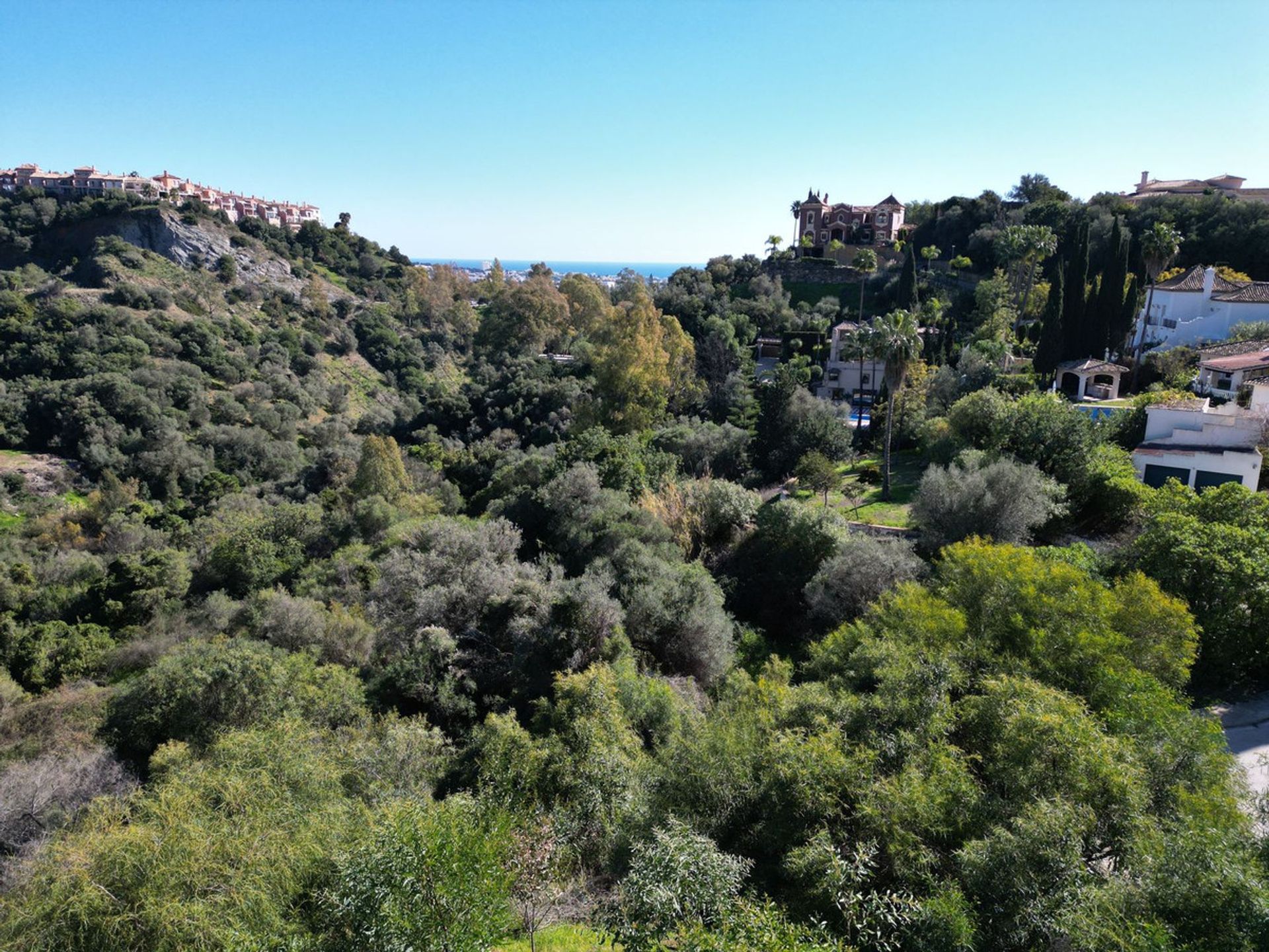 Land i Benahavis, Andalusia 11877050