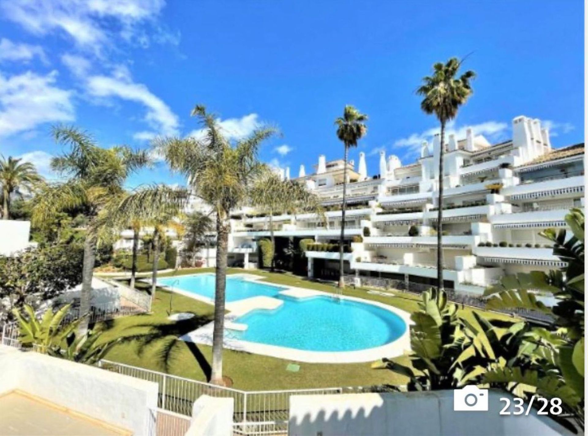 Condominium in Marbella, Andalucía 11877068