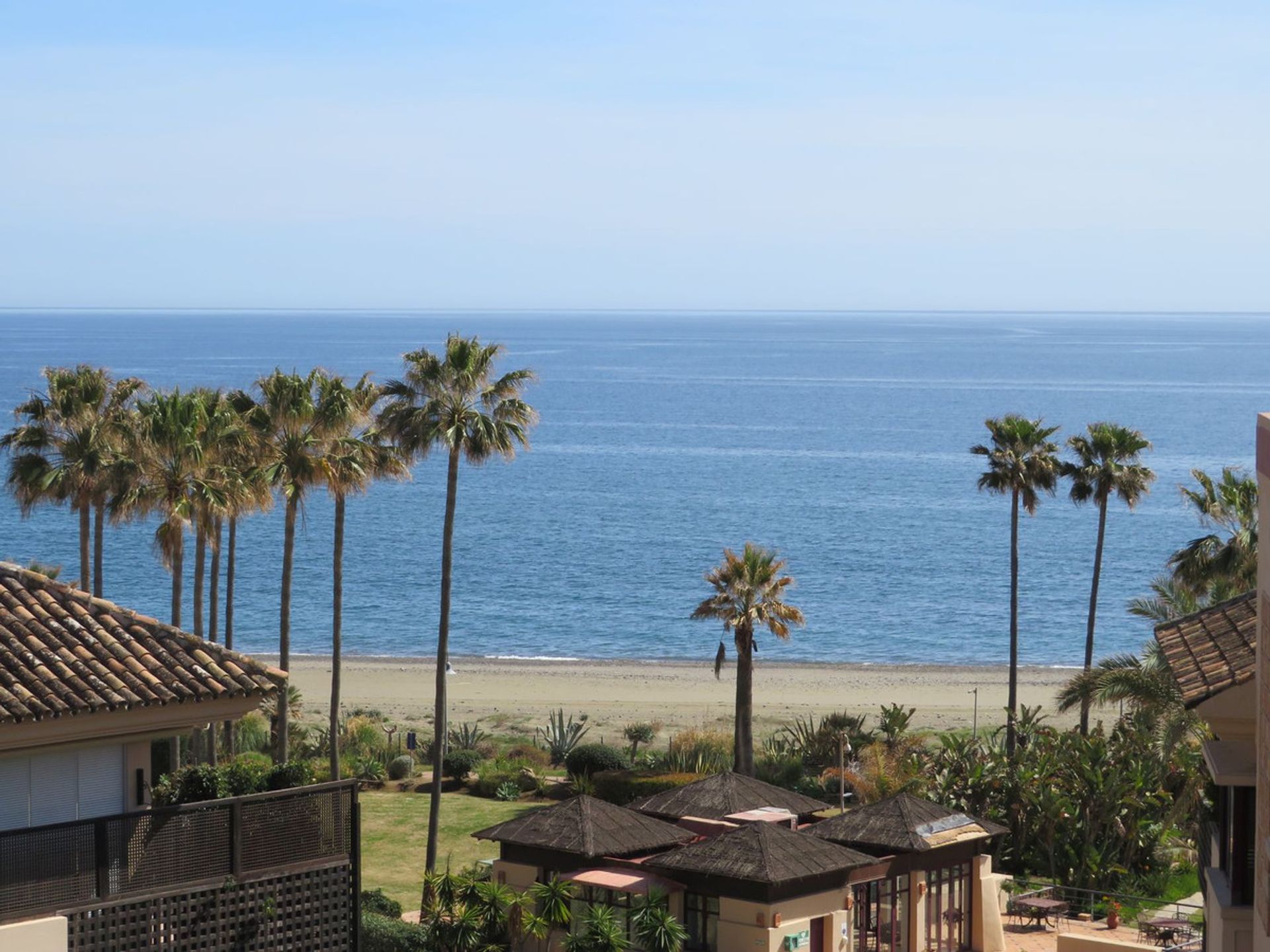 Condominium in Estepona, Andalusia 11877201