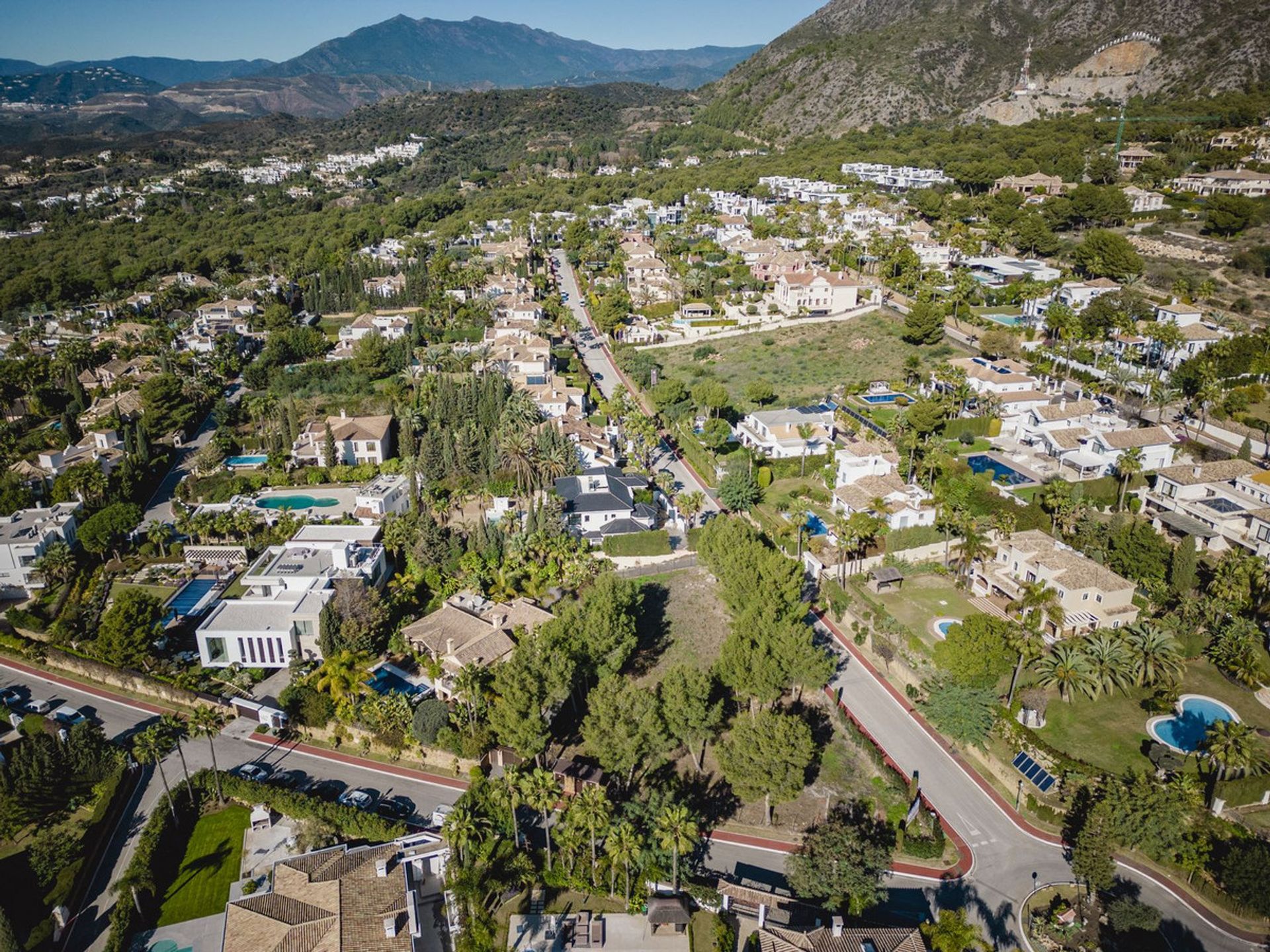 Tierra en Marbella, Andalucía 11877348