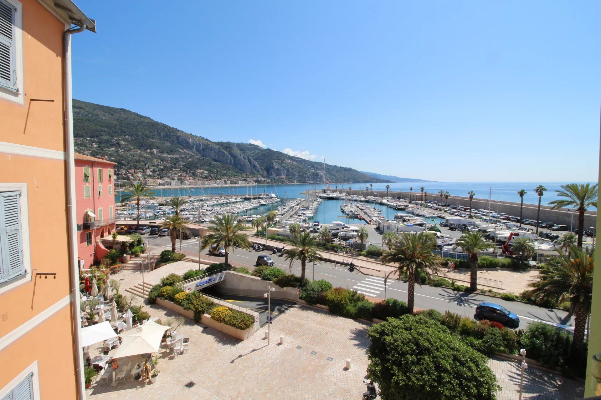 سكني في Menton, Alpes-Maritimes 11877647