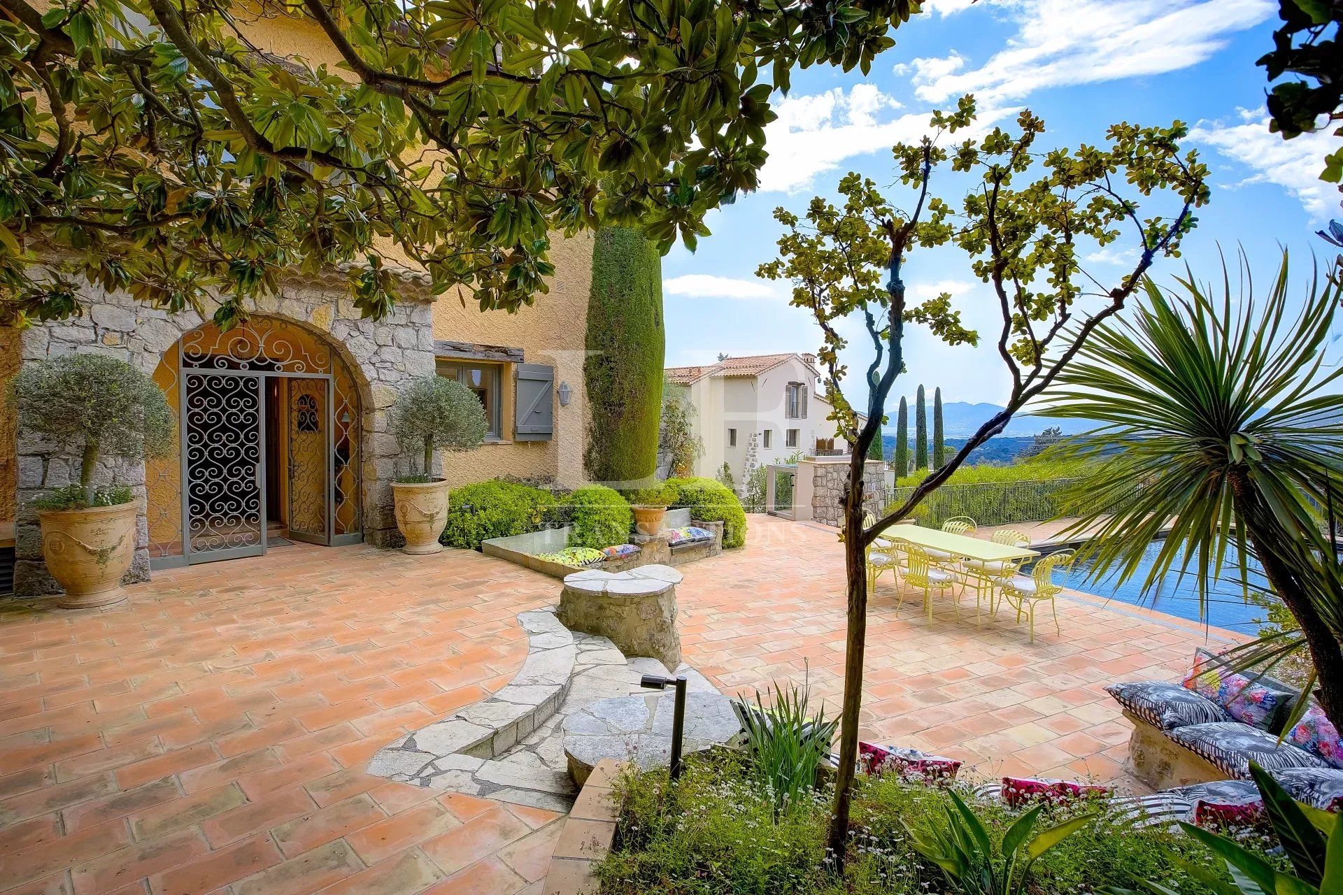 Huis in Mougins, Alpes-Maritimes 11877712