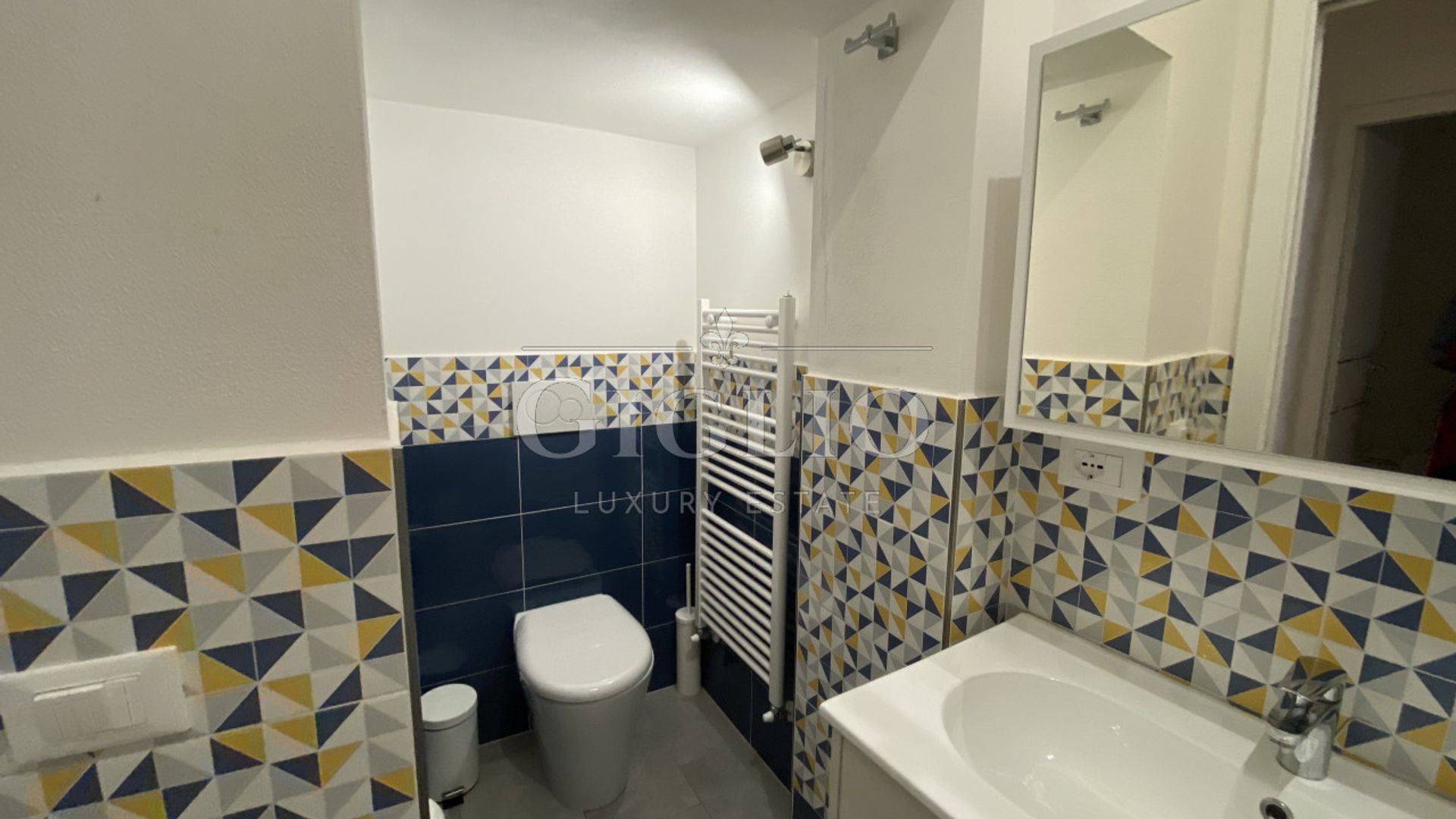 Hus i Firenze, 64 Via del Campuccio 11877853