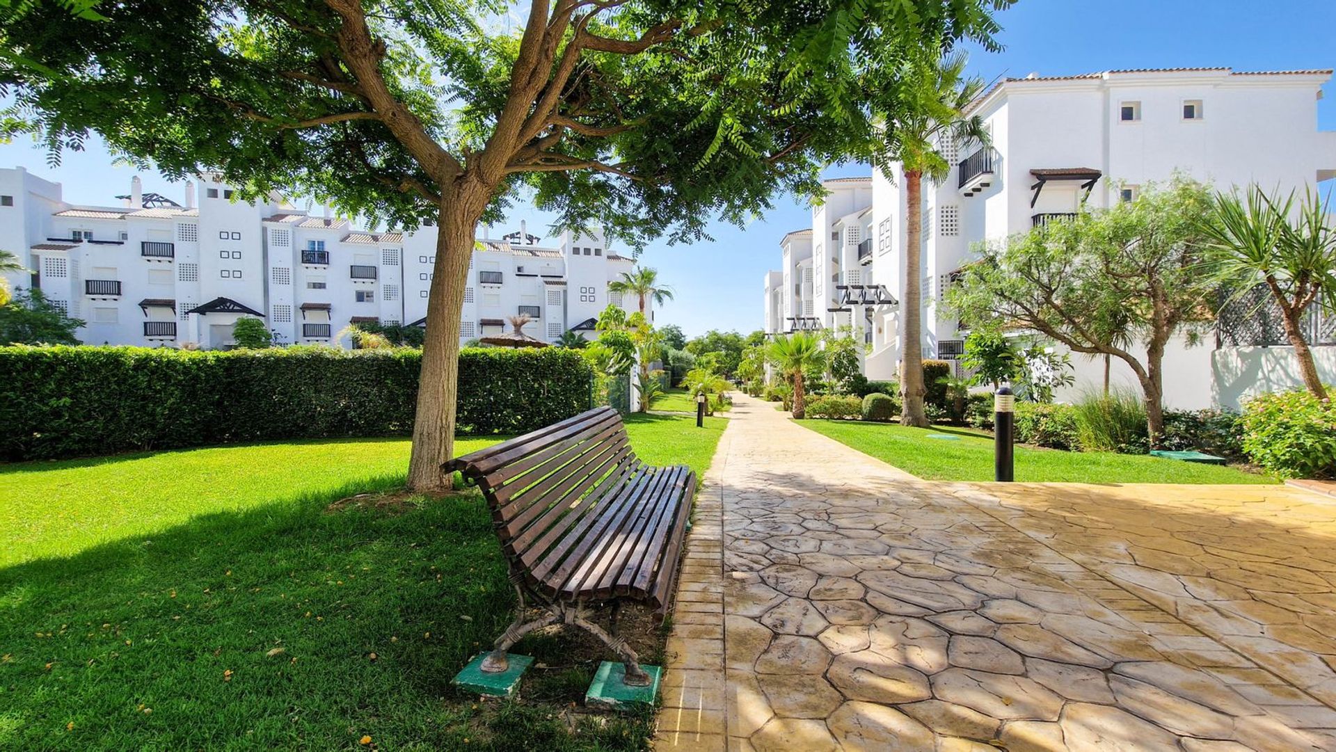 عمارات في Puerto de la Duquesa, Andalusia 11878509