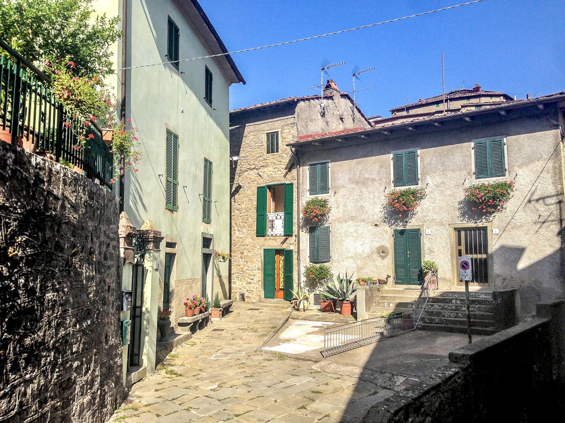 Condominium in Pescia, Tuscany 11878578