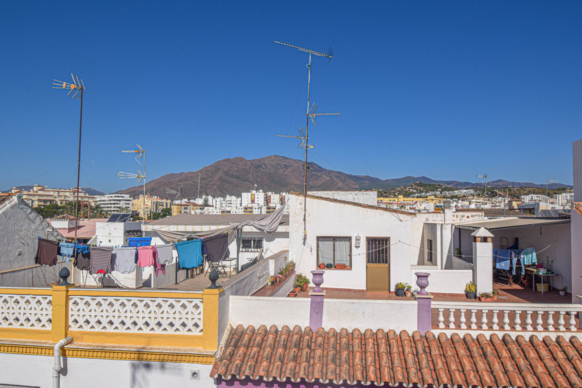 rumah dalam Estepona, Andalucía 11879350