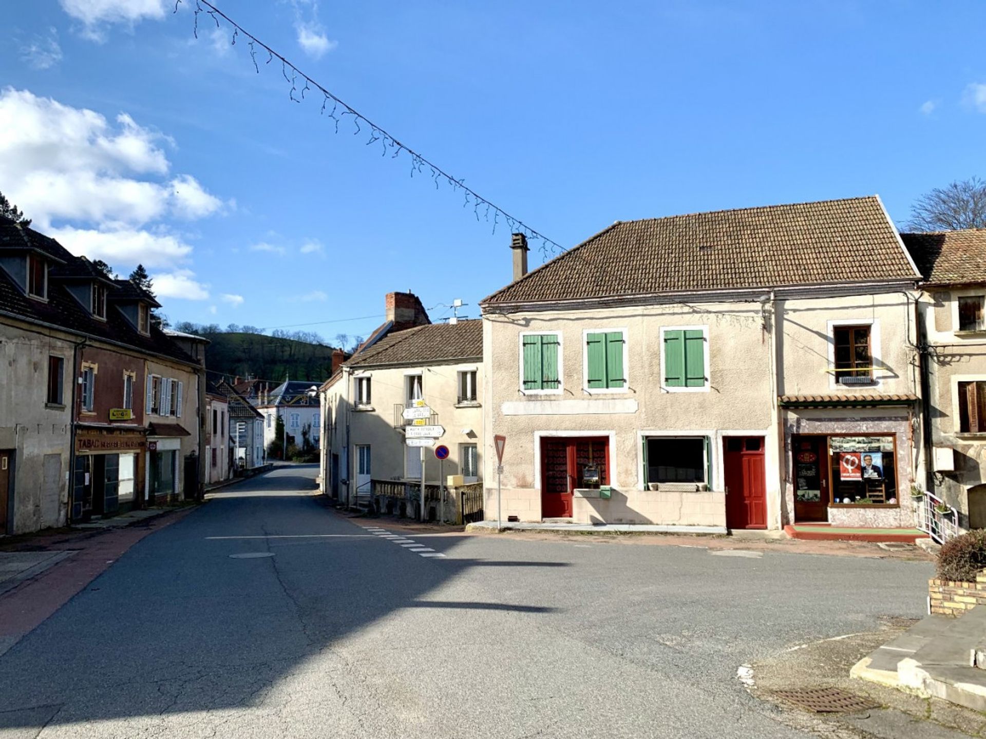 Otro en Arfeuilles, Auvernia-Ródano-Alpes 11879566