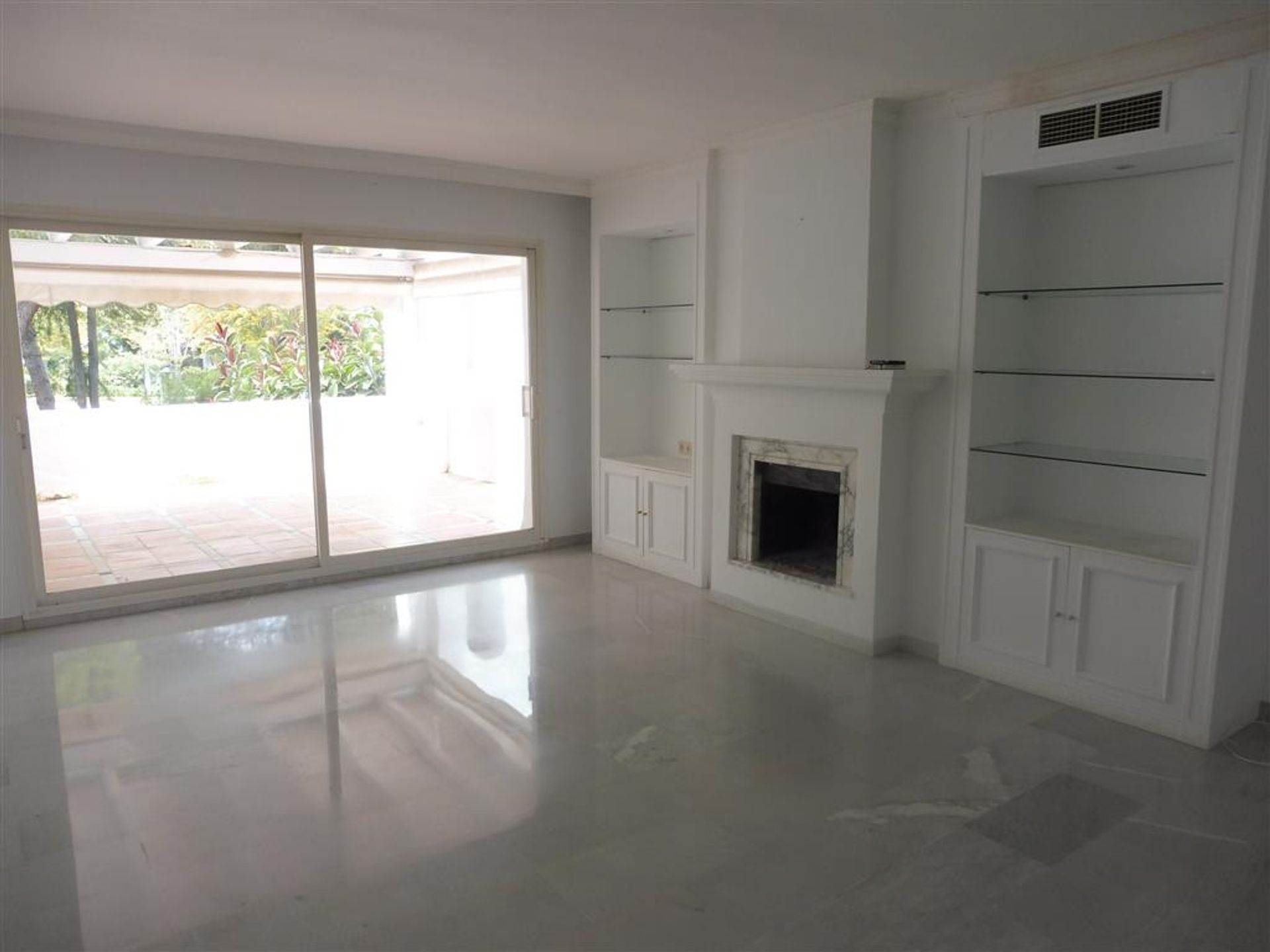 Condominio en , Andalucía 11881301