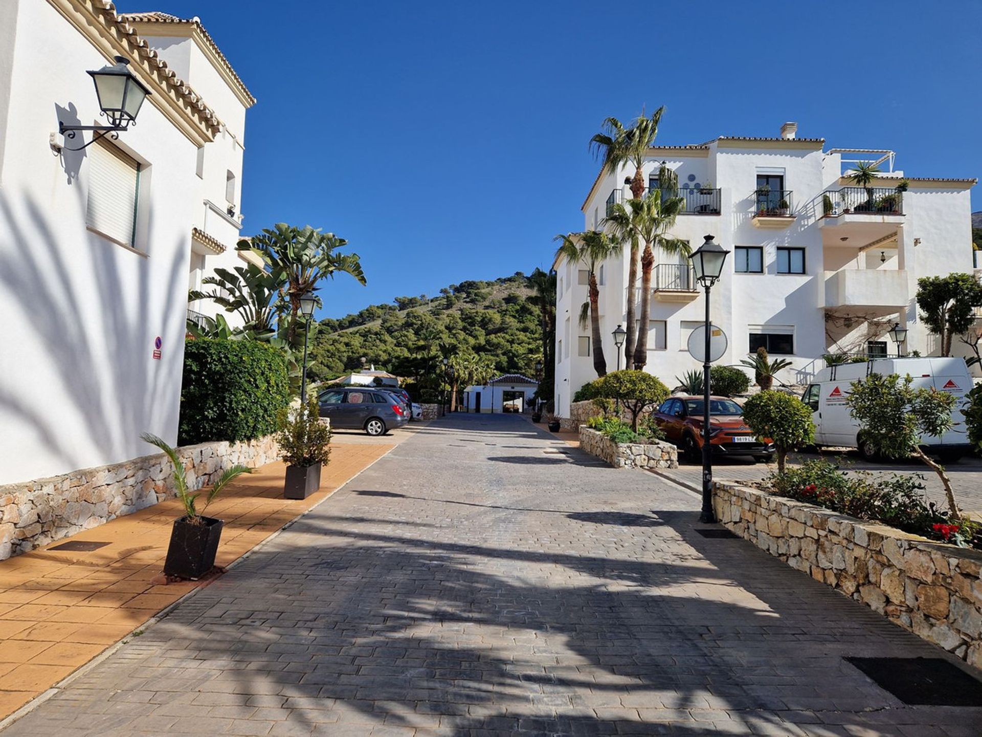 Condominium in Alhaurín el Grande, Andalusia 11881374